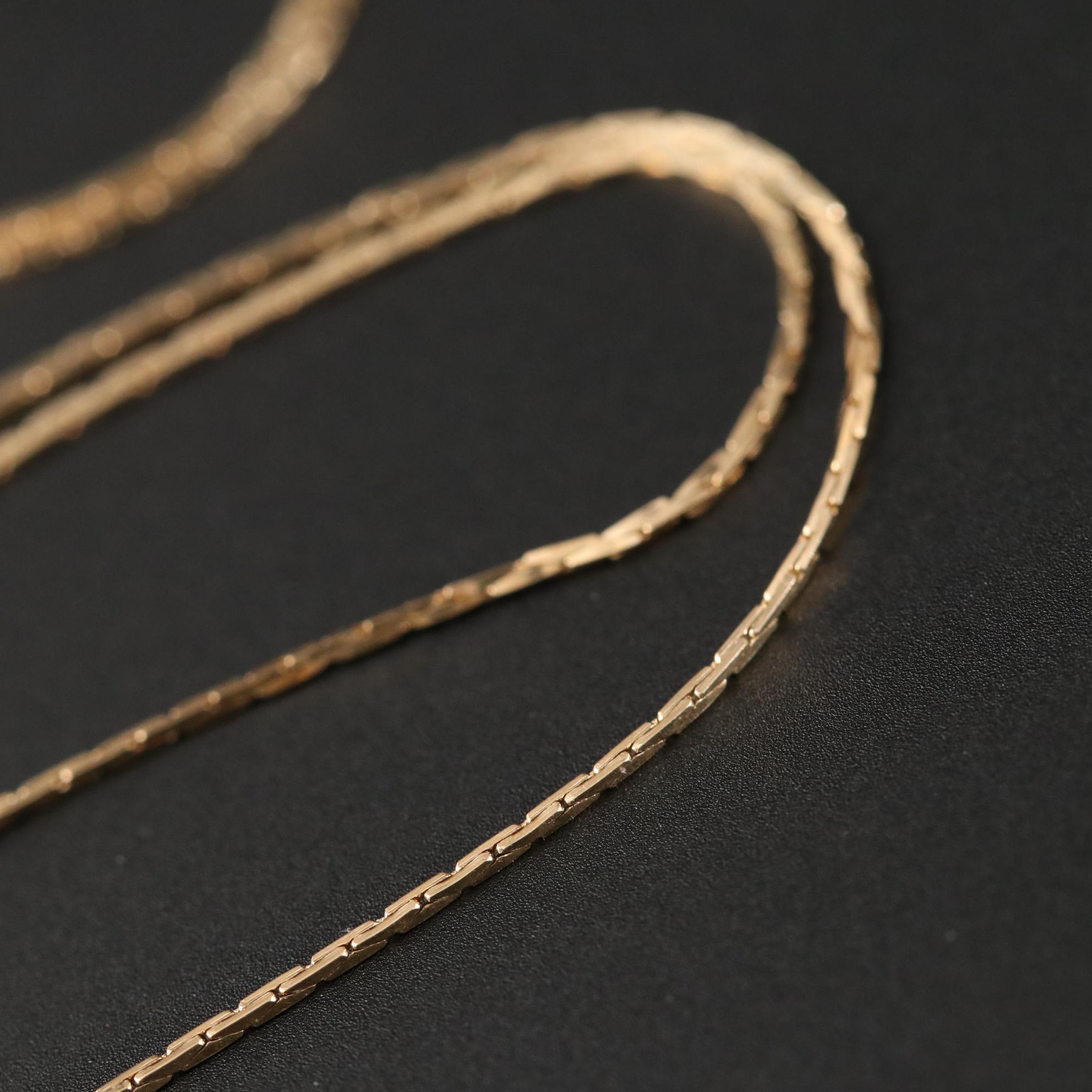 14K Yellow Gold Cobra Chain Link necklace