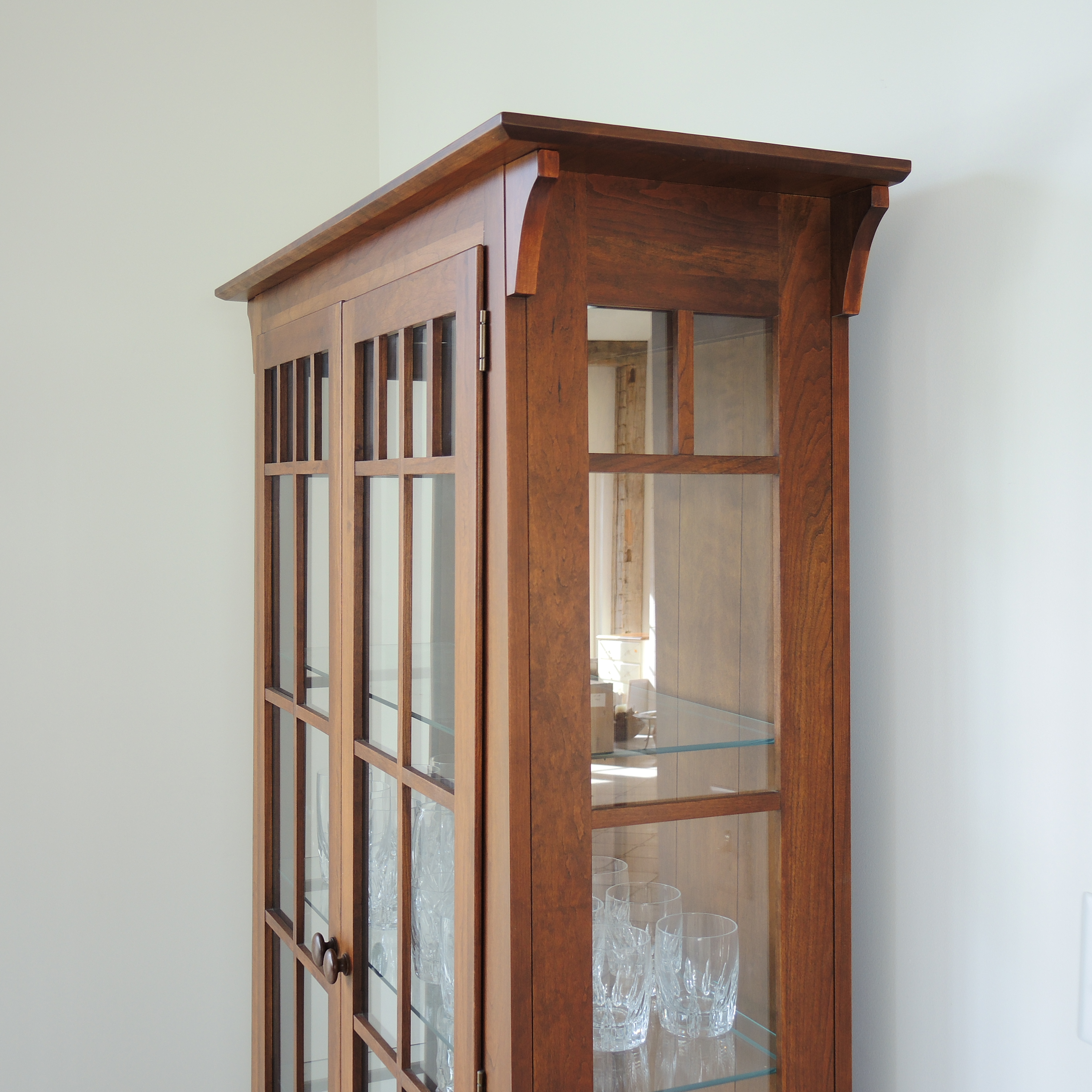 Ethan Allen "American Impressions" Illuminated Display Cabinet