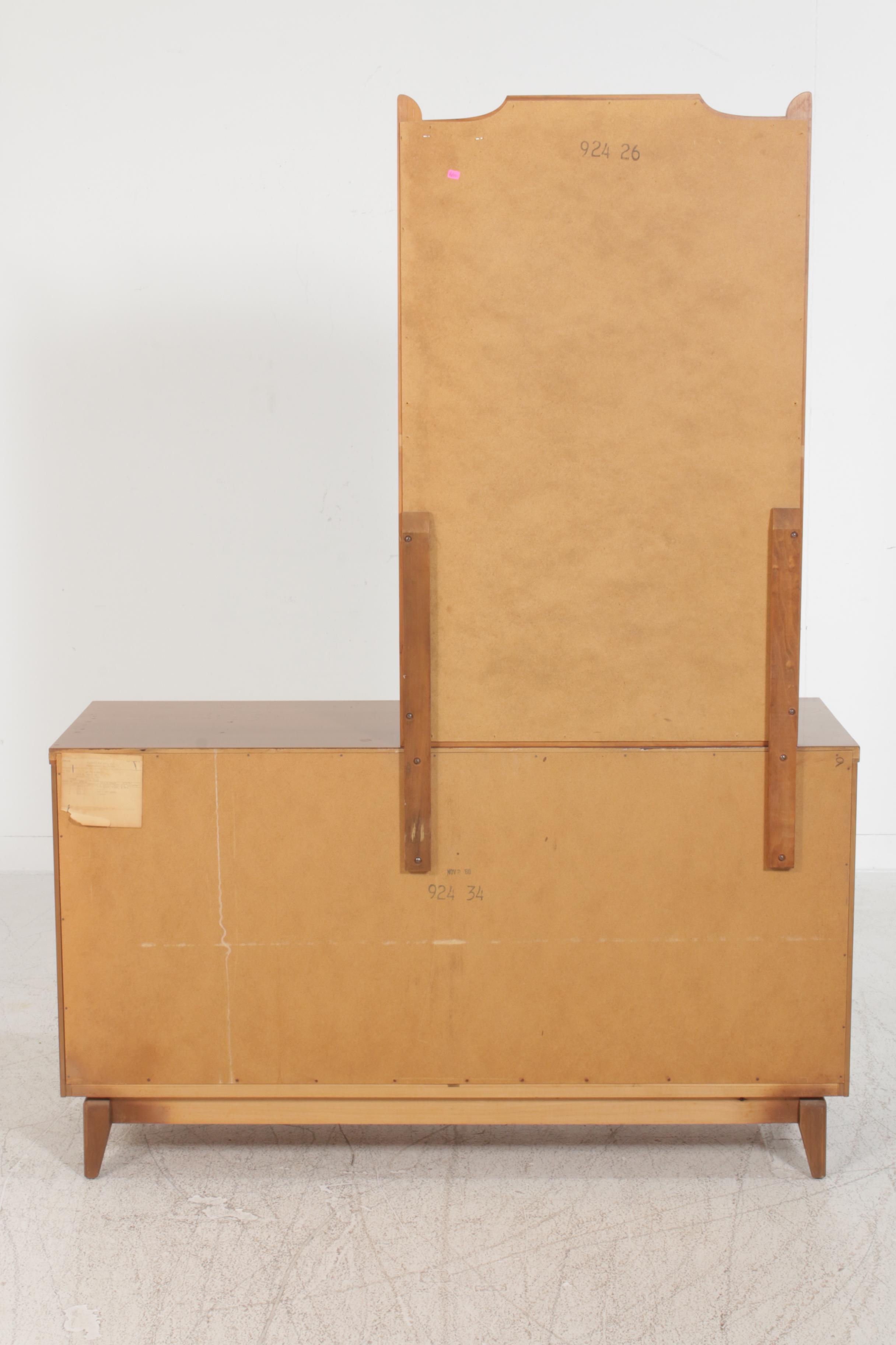 Kroehler Mid Century Modern Wood Dresser with Mirror and Full-Size Bed Frame