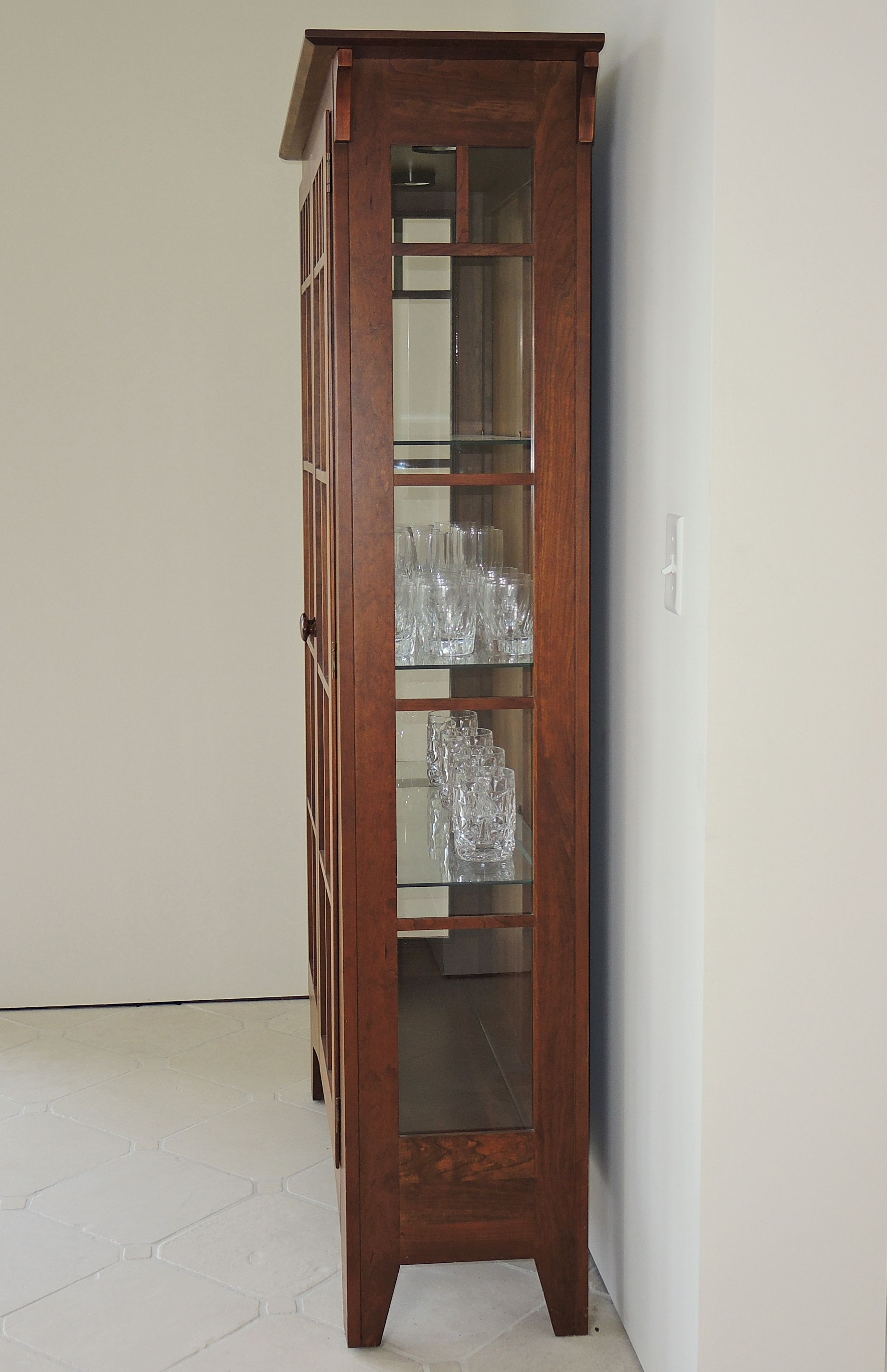 Ethan Allen "American Impressions" Illuminated Display Cabinet