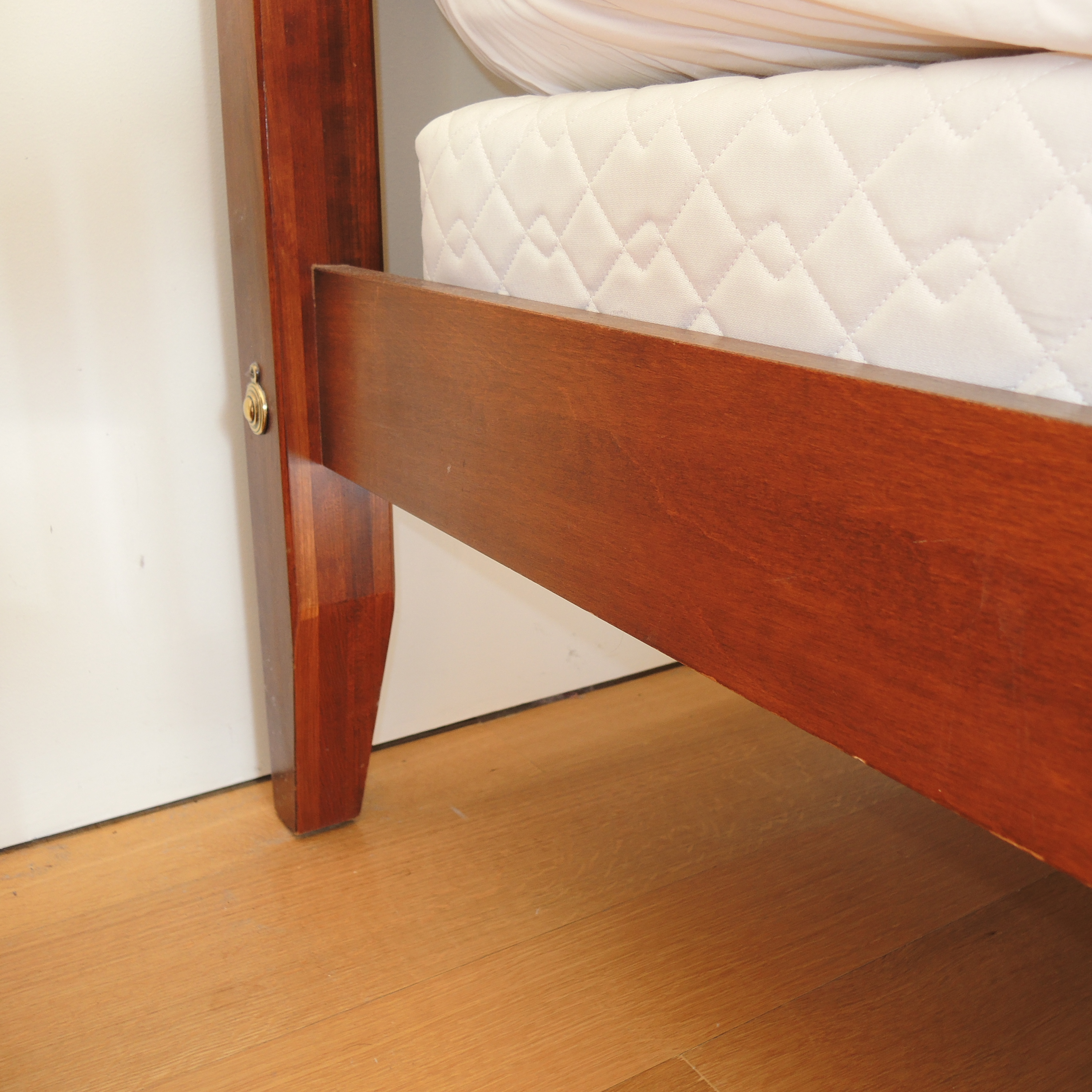 Ethan Allen "American Impressions" Cherry King-Size Four Poster Bed