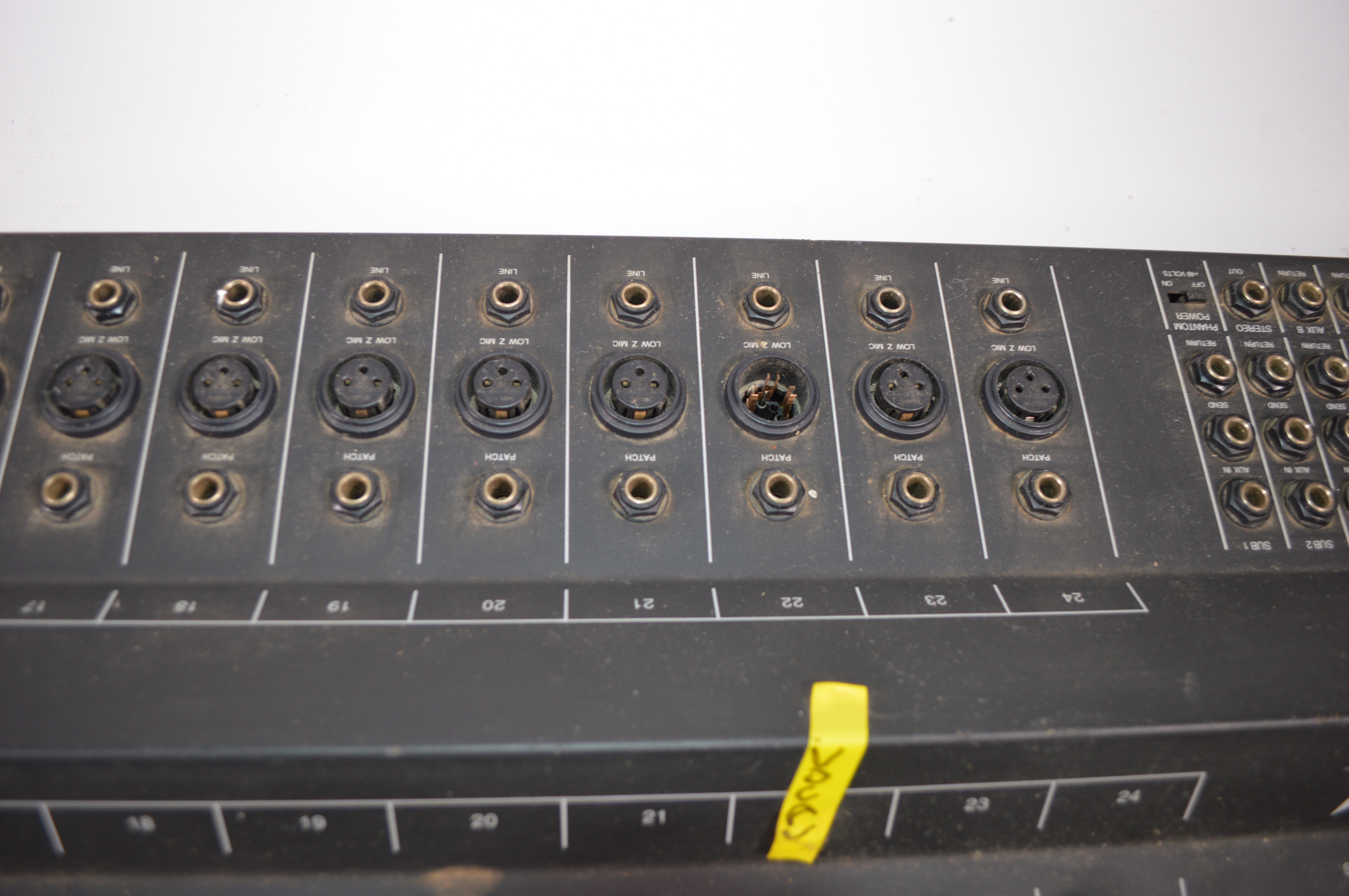 Peavey 24 Channel Mixing Console, SRC 2400