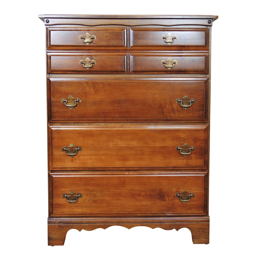 Federal Style Maple Chest of Drawers, Mid to Late 20th Century