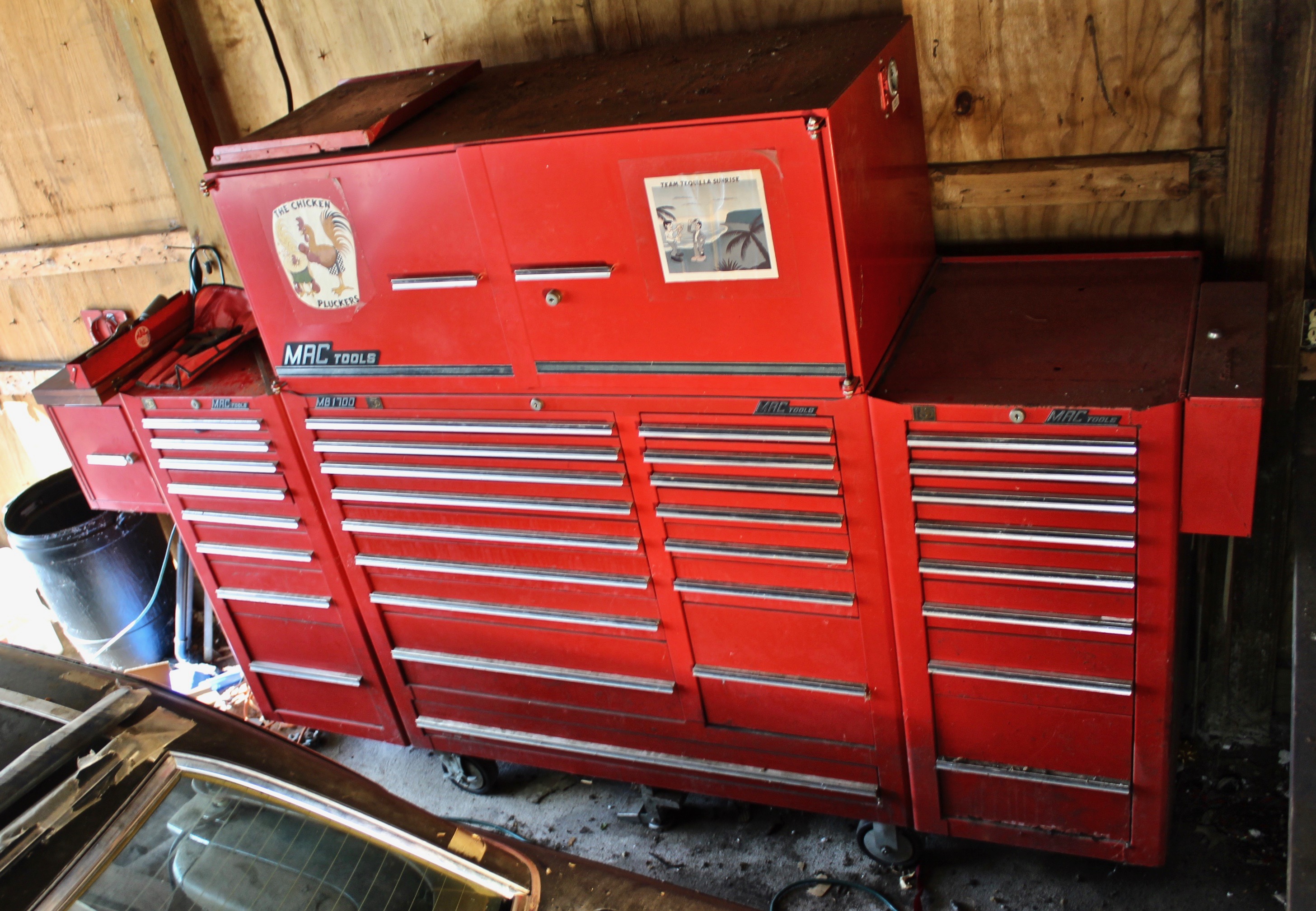 Mac MB1700 Tool Cabinet and Tools