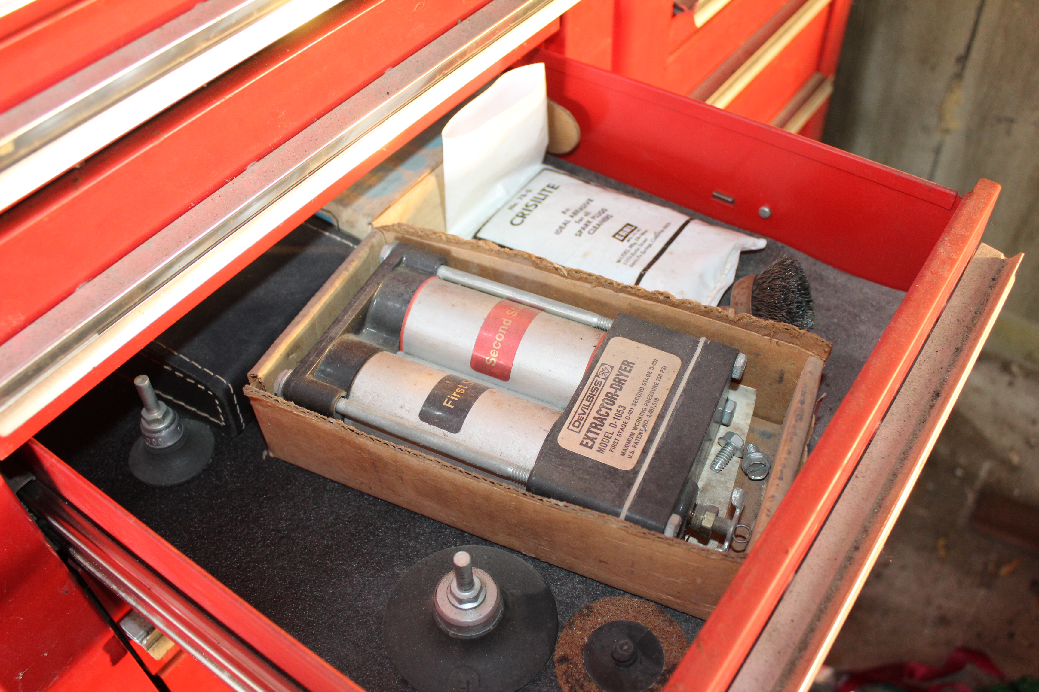 Mac MB1700 Tool Cabinet and Tools