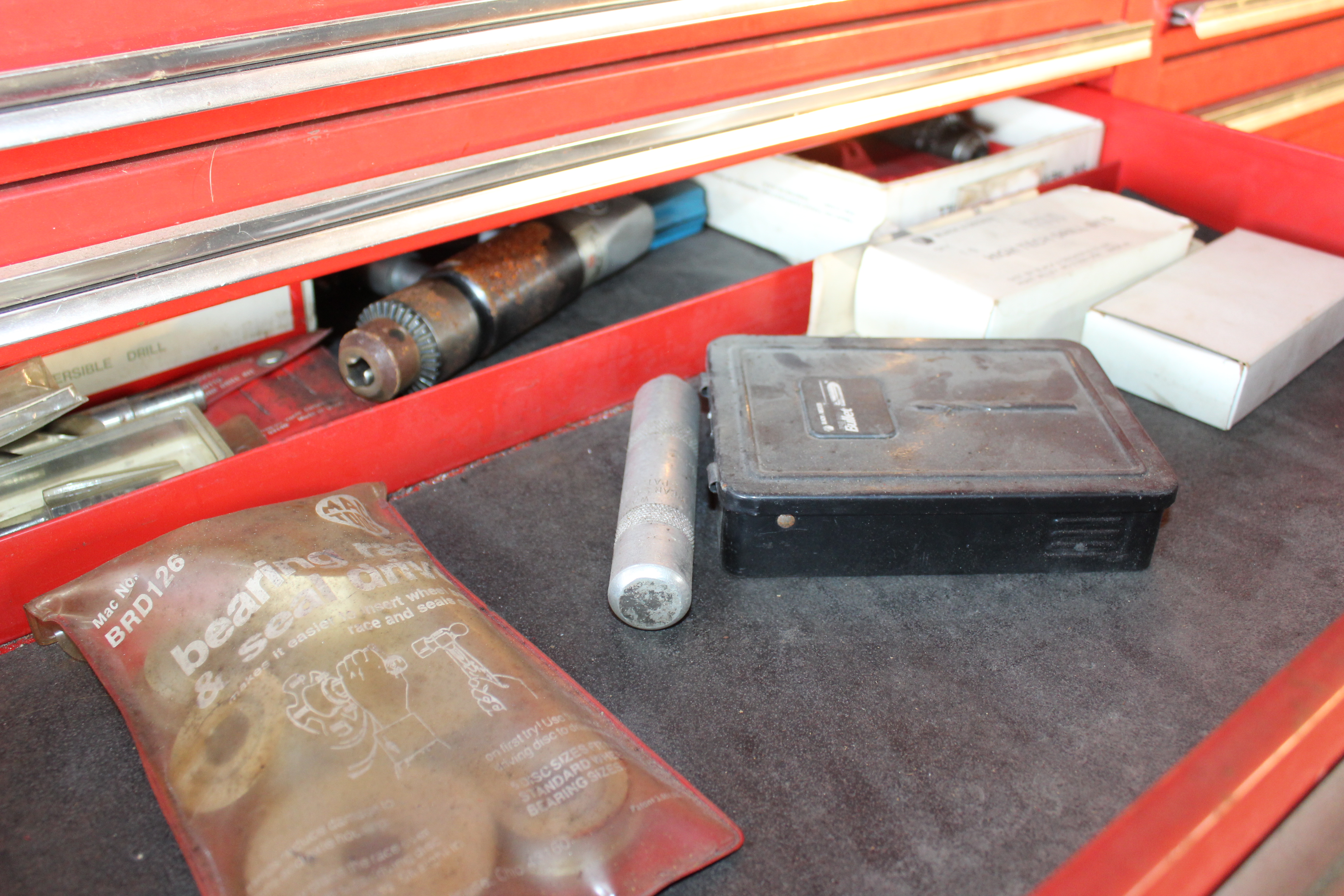 Mac MB1700 Tool Cabinet and Tools