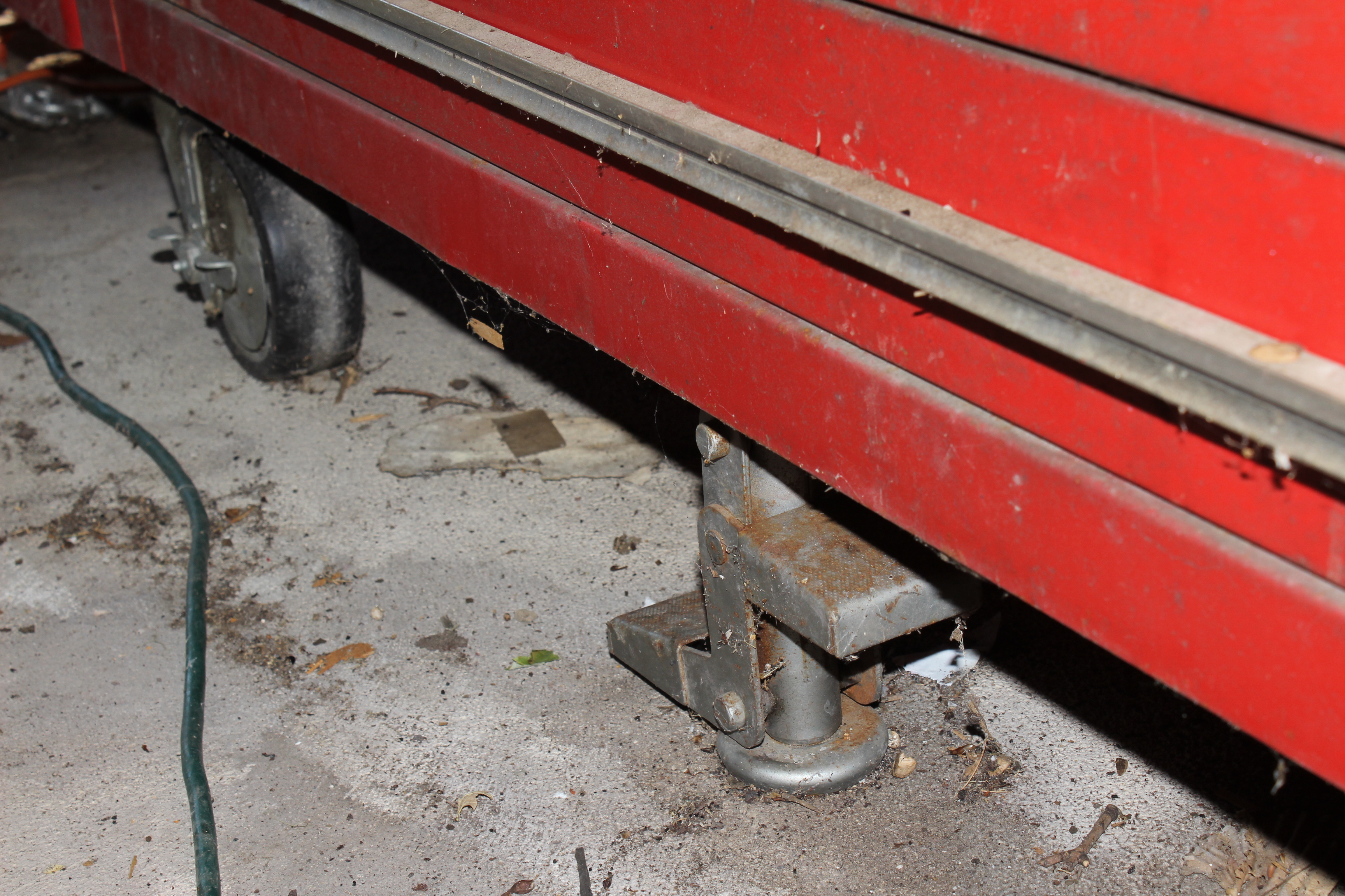 Mac MB1700 Tool Cabinet and Tools