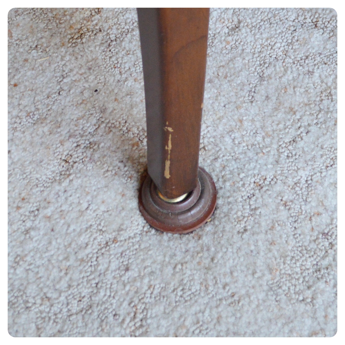 Richardson Bros. Co. Cherry Dining Table and Chairs, Late 20th Century