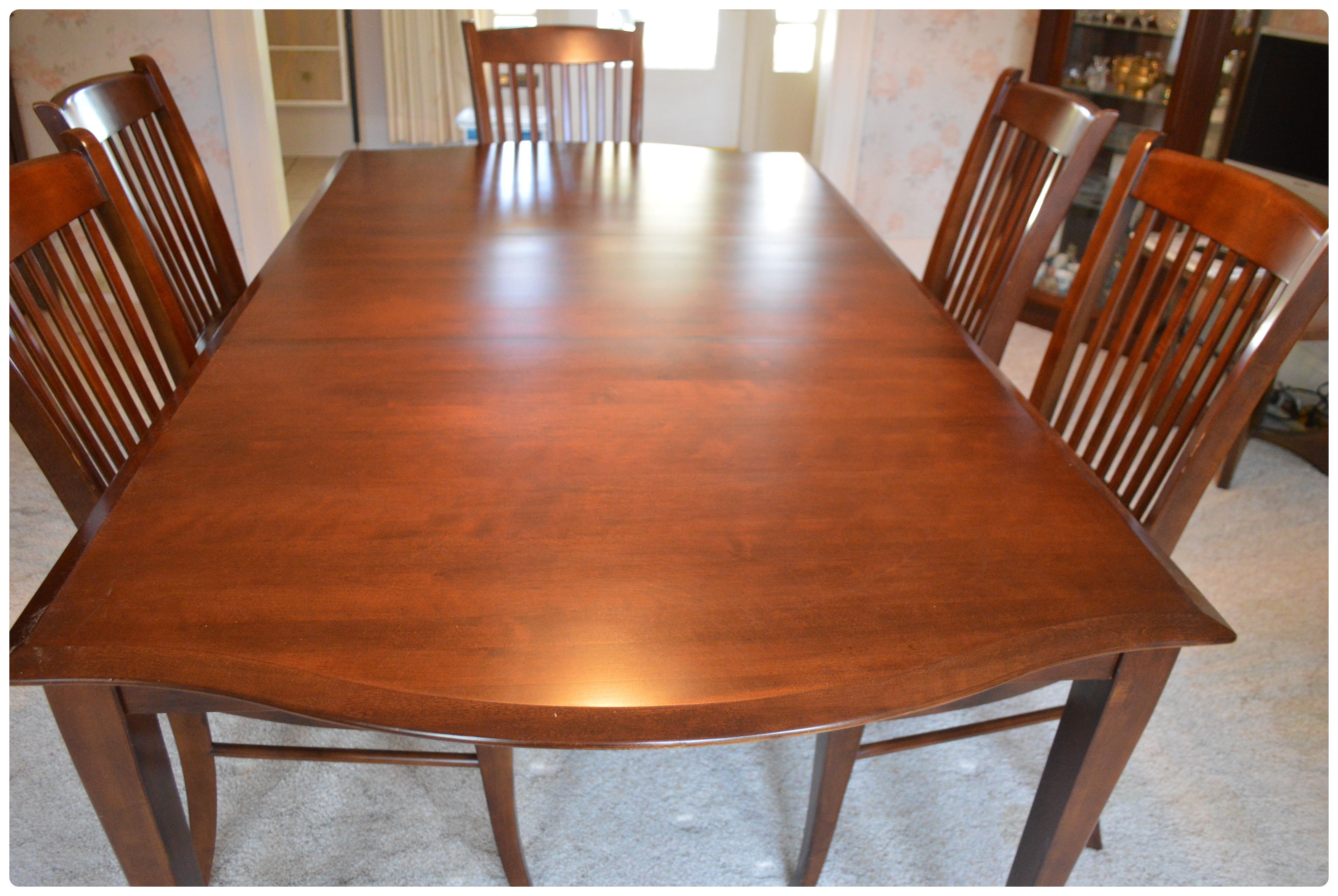 Richardson Bros. Co. Cherry Dining Table and Chairs, Late 20th Century