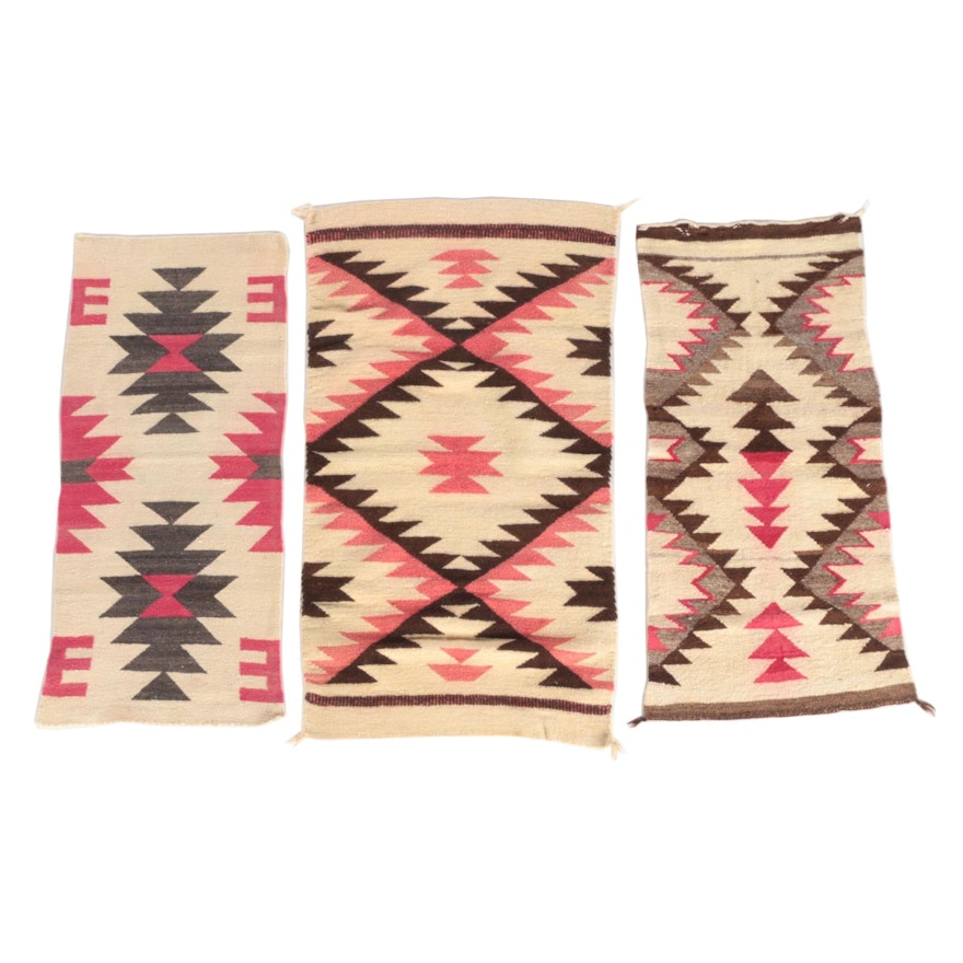 2'0 x 3'6 Handwoven Southwestern Style Wool Rugs