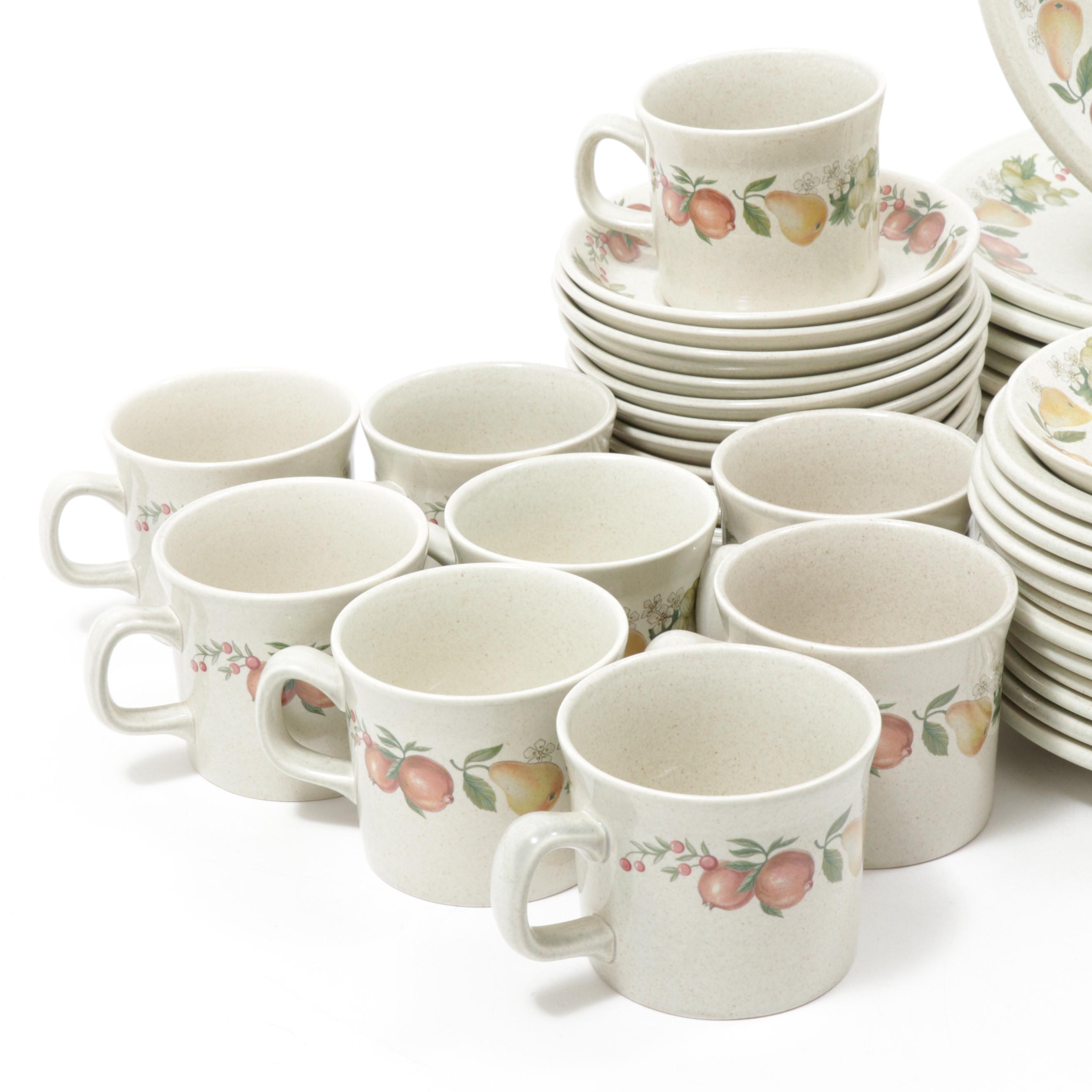 Wedgwood "Quince" Oven-to-Table Stoneware Dinnerware, Late 20th Century