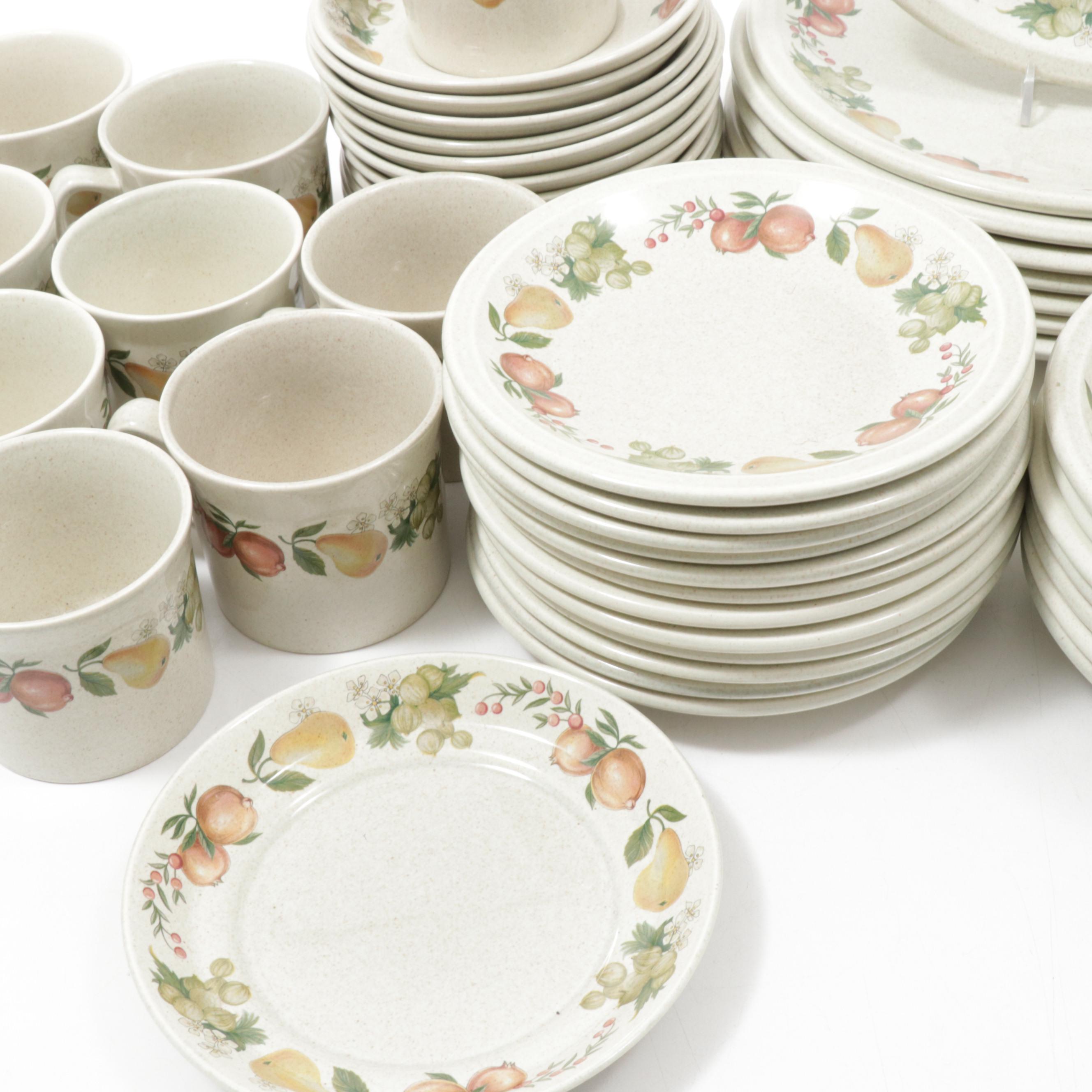 Wedgwood "Quince" Oven-to-Table Stoneware Dinnerware, Late 20th Century