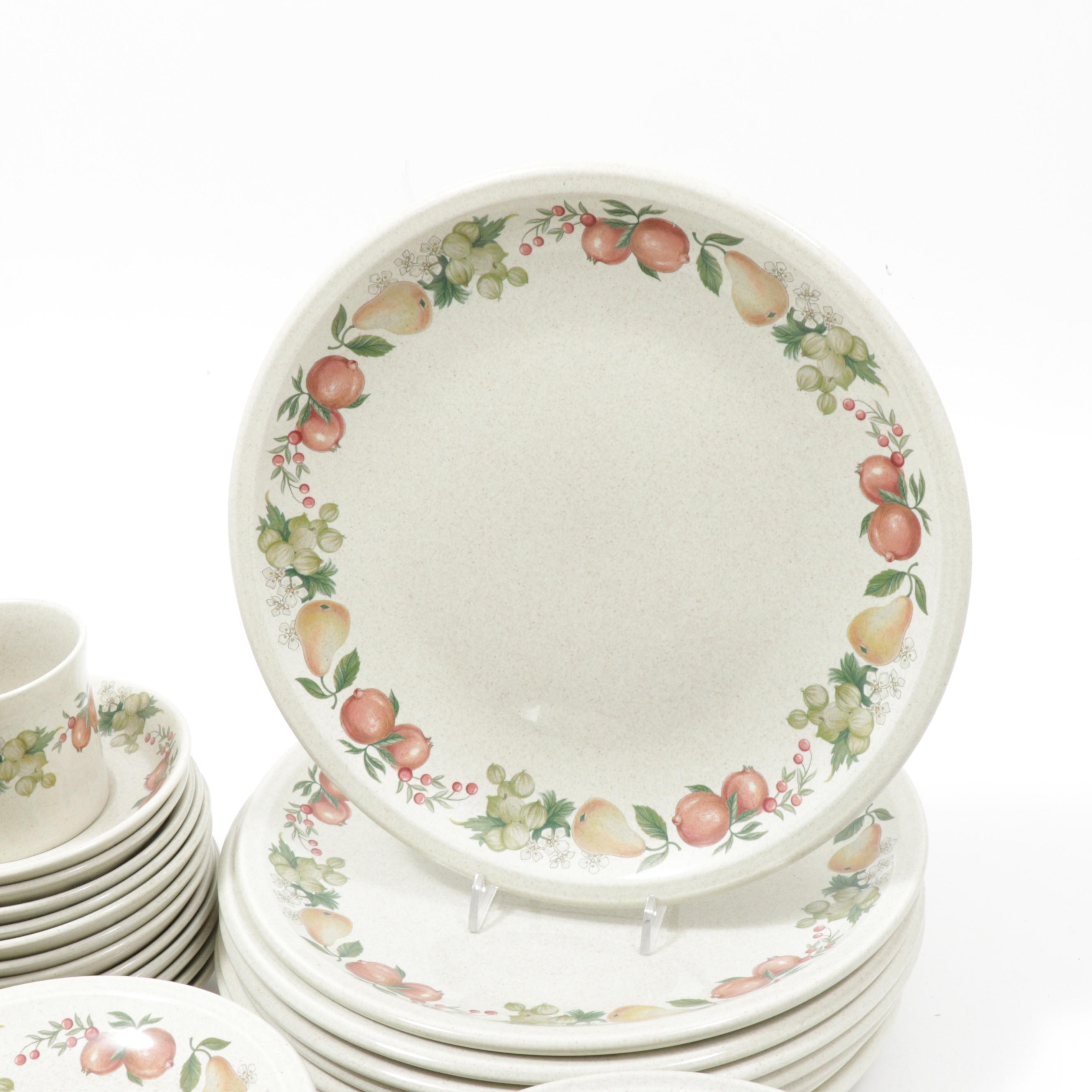 Wedgwood "Quince" Oven-to-Table Stoneware Dinnerware, Late 20th Century