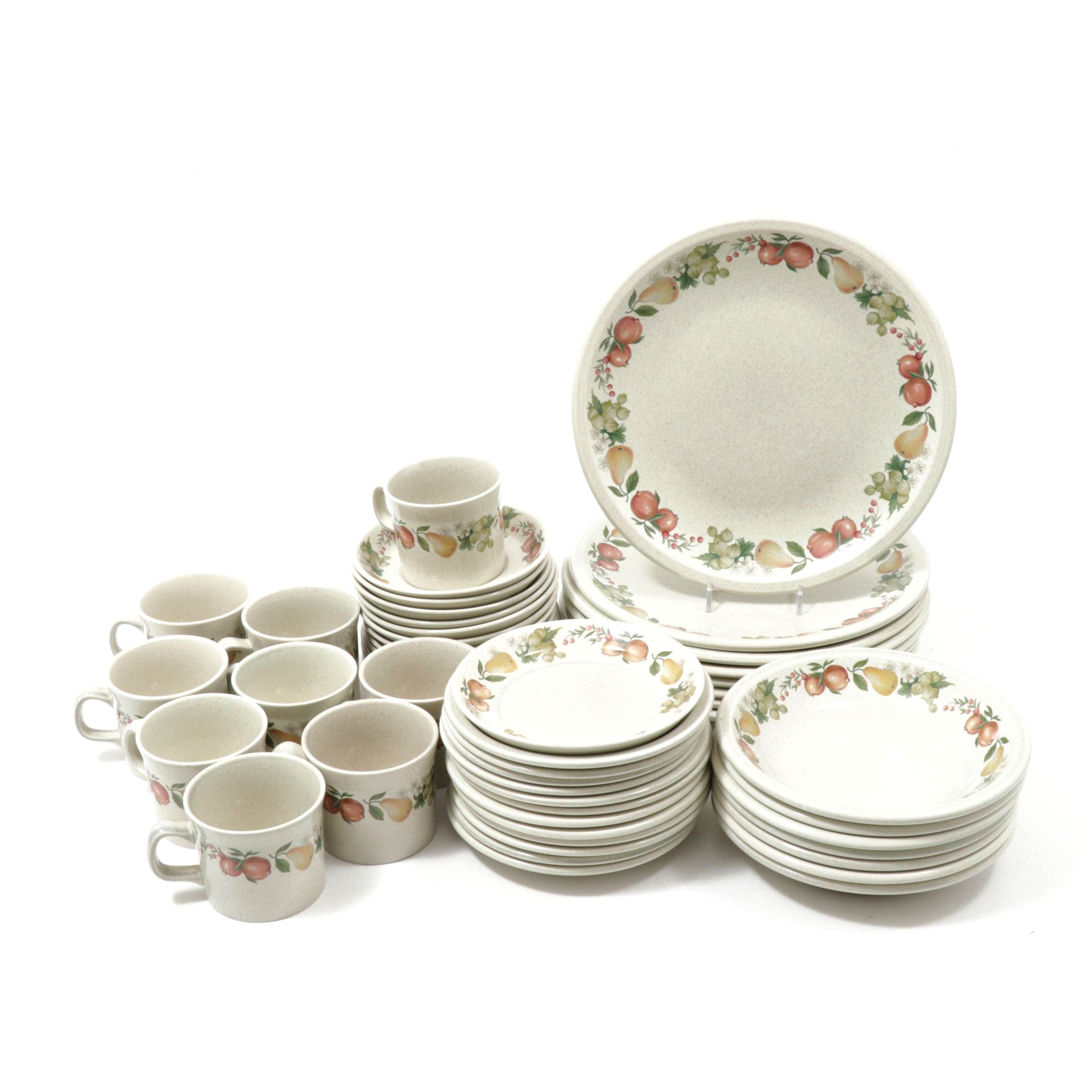 Wedgwood "Quince" Oven-to-Table Stoneware Dinnerware, Late 20th Century