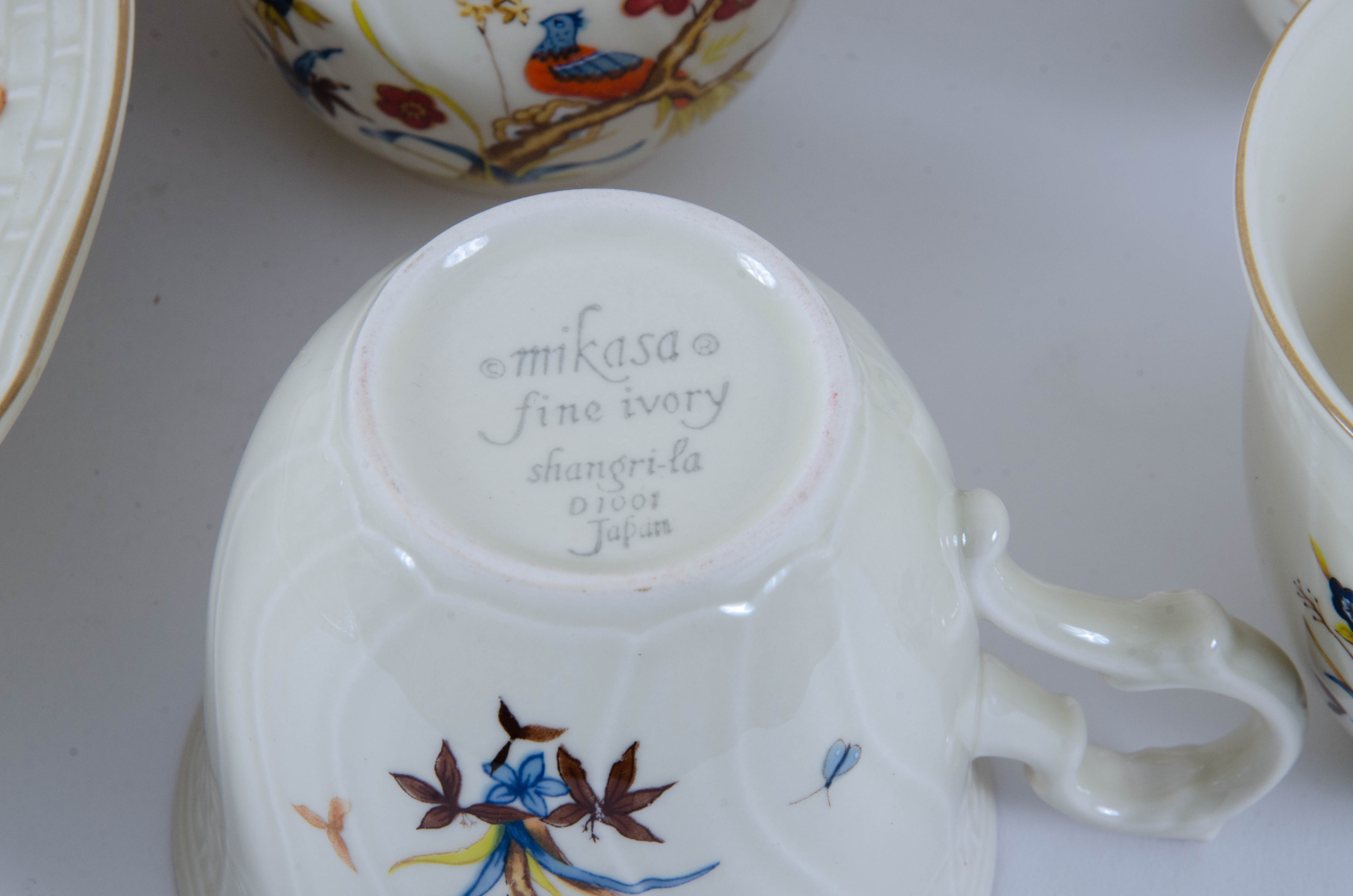 Mikasa "Shangri-La" Porcelain Dinnerware, Late 20th Century