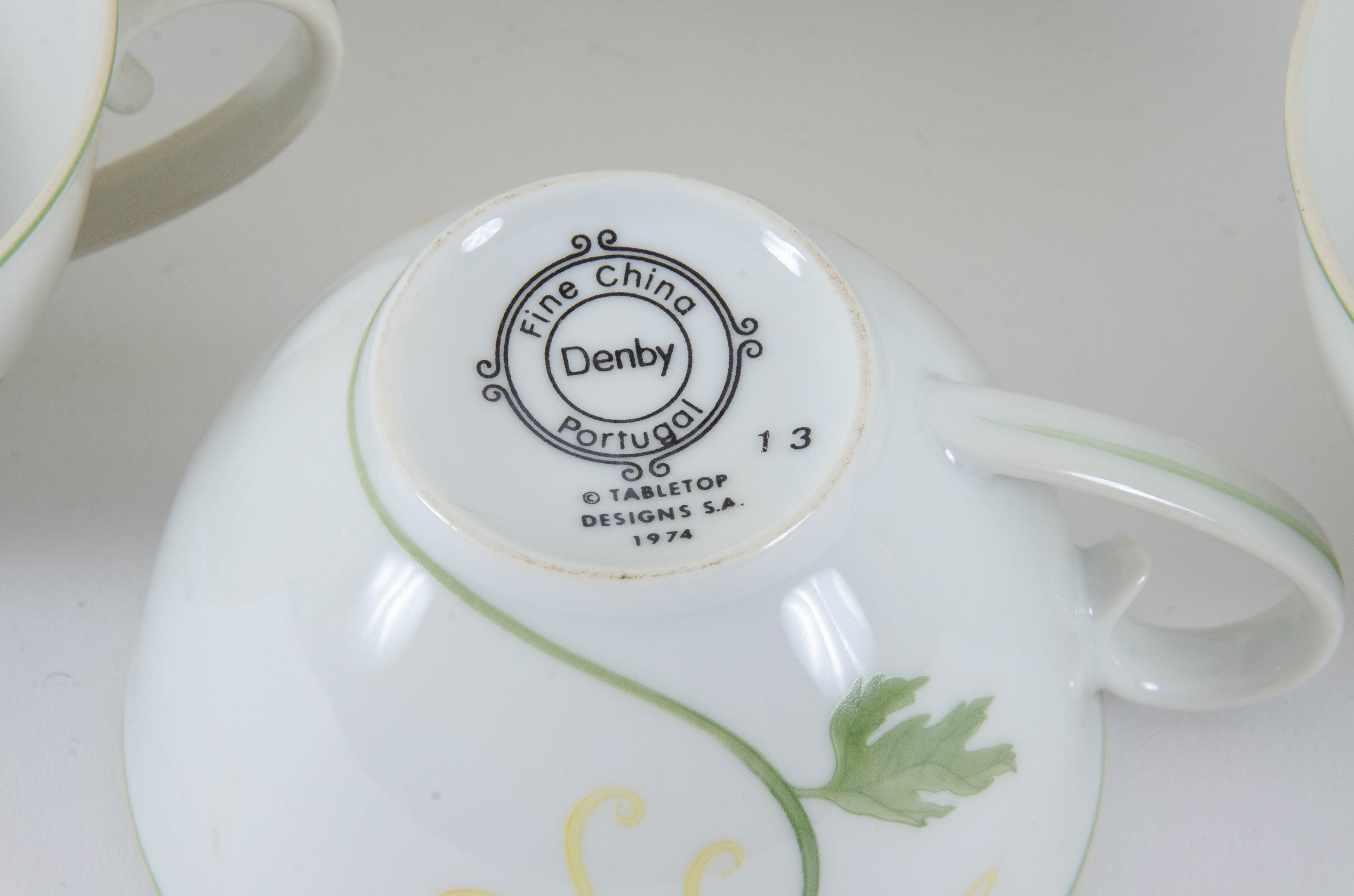 Denby "Yellow Chrysanthemum" Porcelain Dinnerware, 1970s