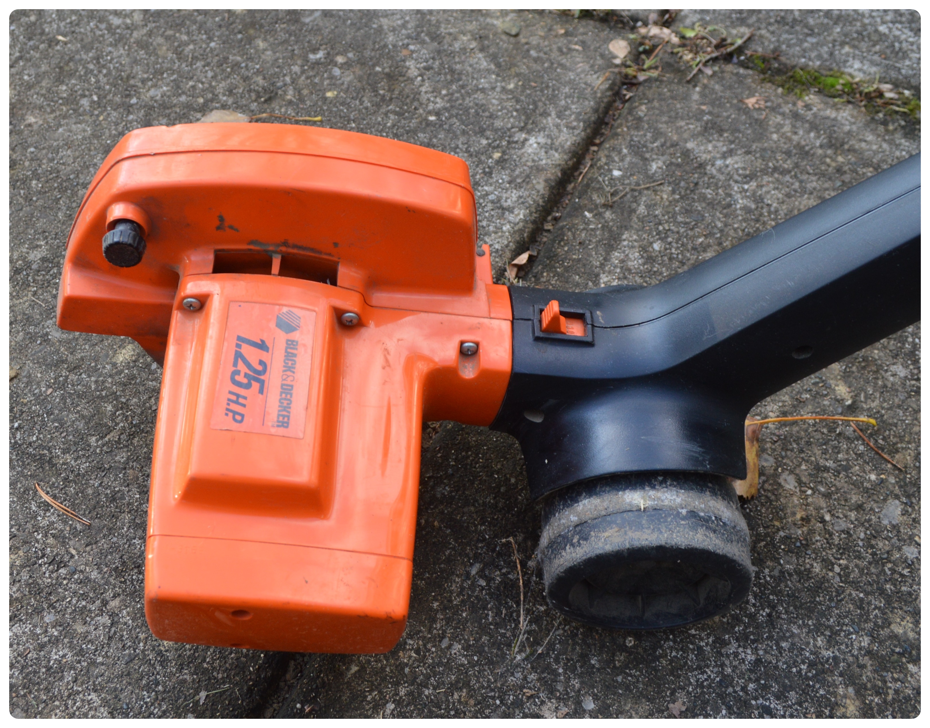 STIHL Gas Trimmer FS36 with Black+Decker Electric Edger 8224