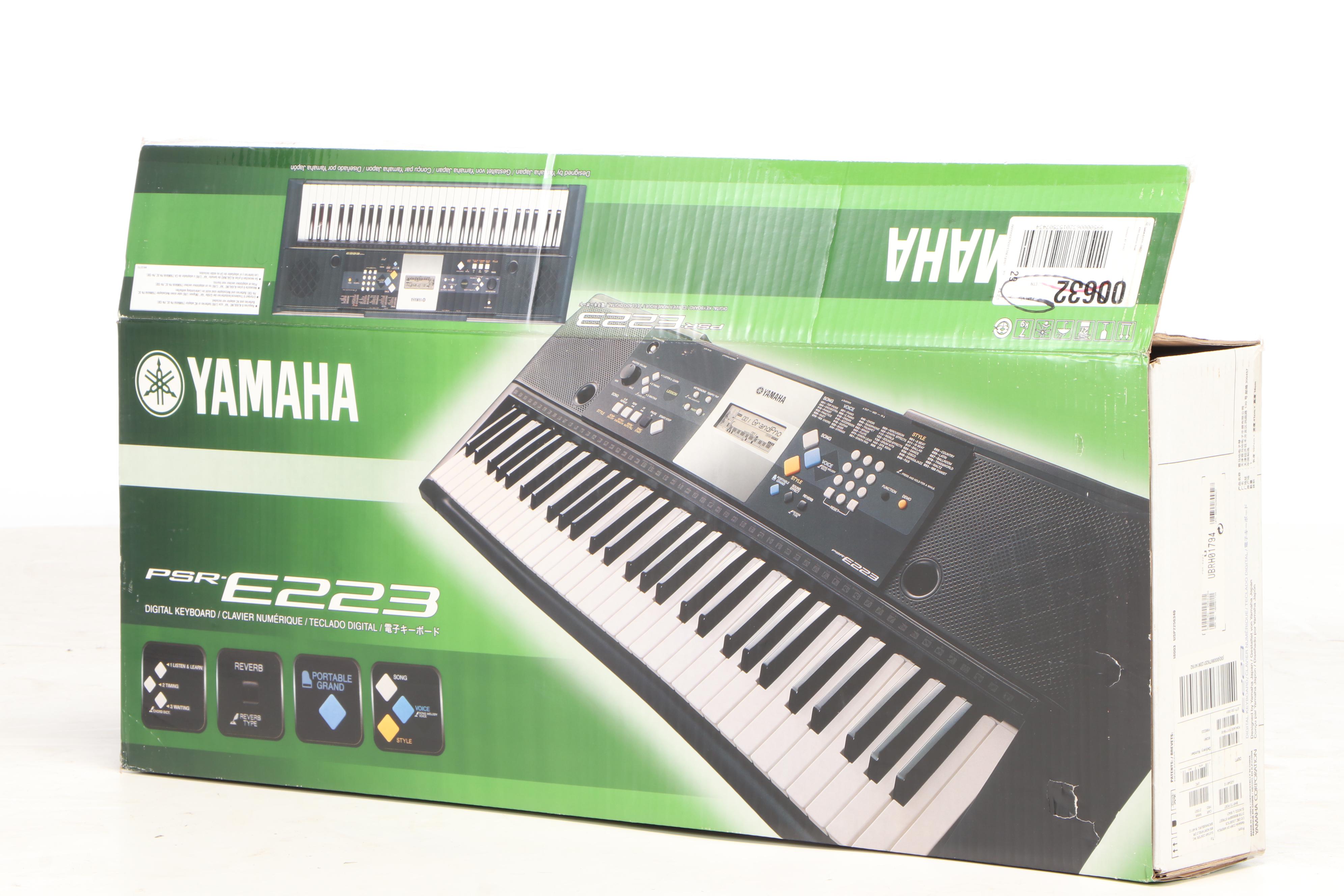 Yamaha PSR E223 Keyboard with Stand and Carrying Case, Contemporary