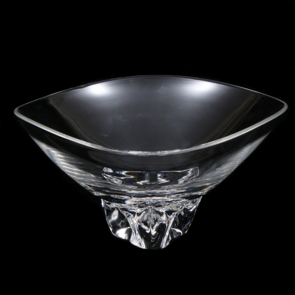 Steuben Art Glass "Trillium" Bowl Designed by Donald Pollard, Mid-Century
