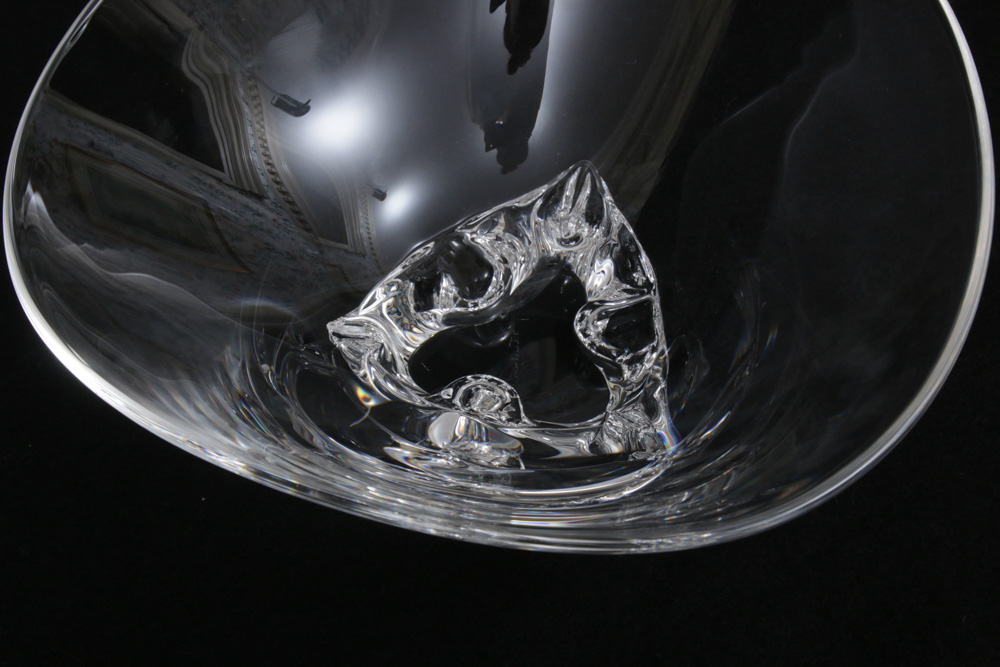 Steuben Art Glass "Trillium" Bowl Designed by Donald Pollard, Mid-Century