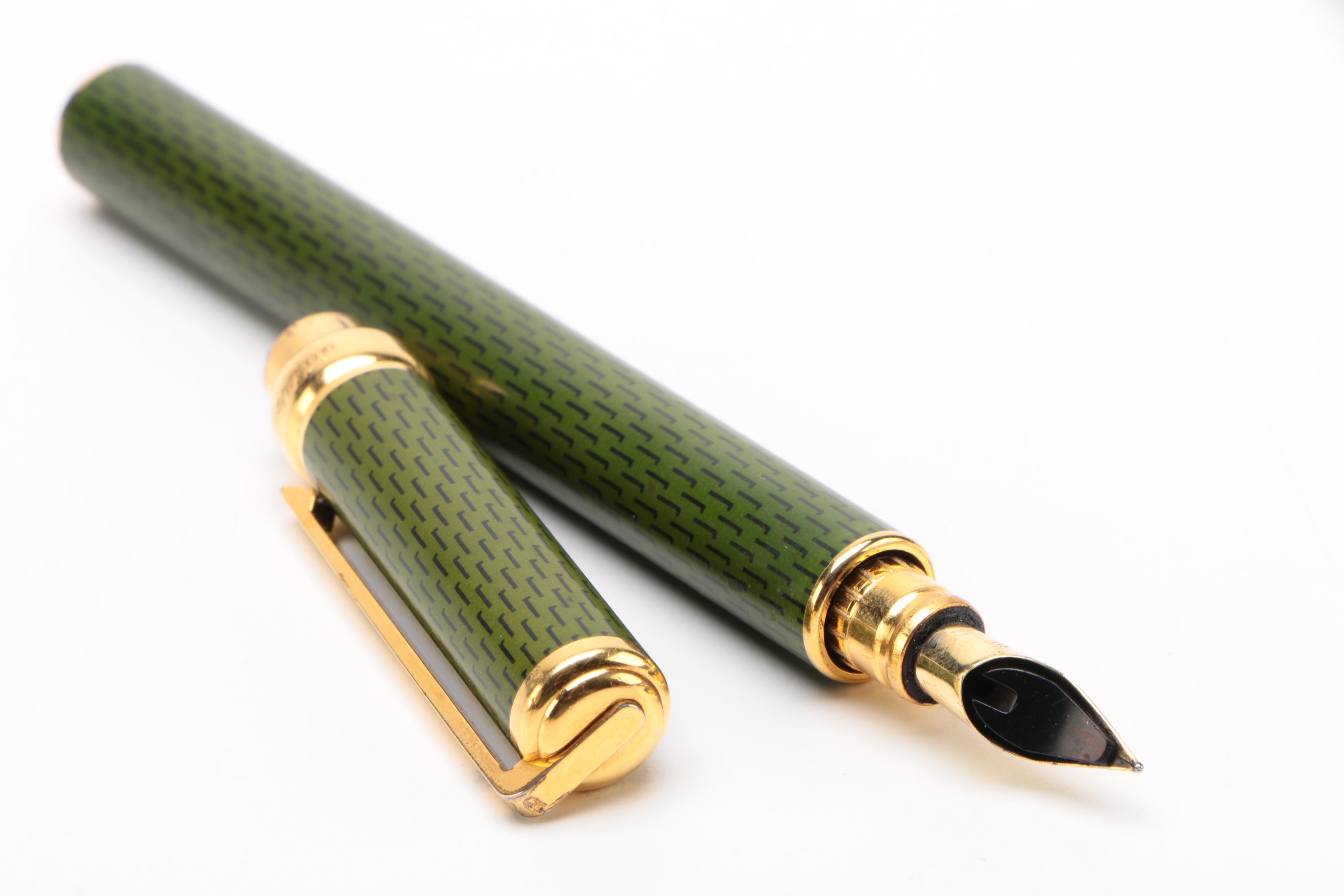 S.T. Dupont "Gatsby" Green Lacquer Fountain Pen with 18K Gold Nib, France, 1980s