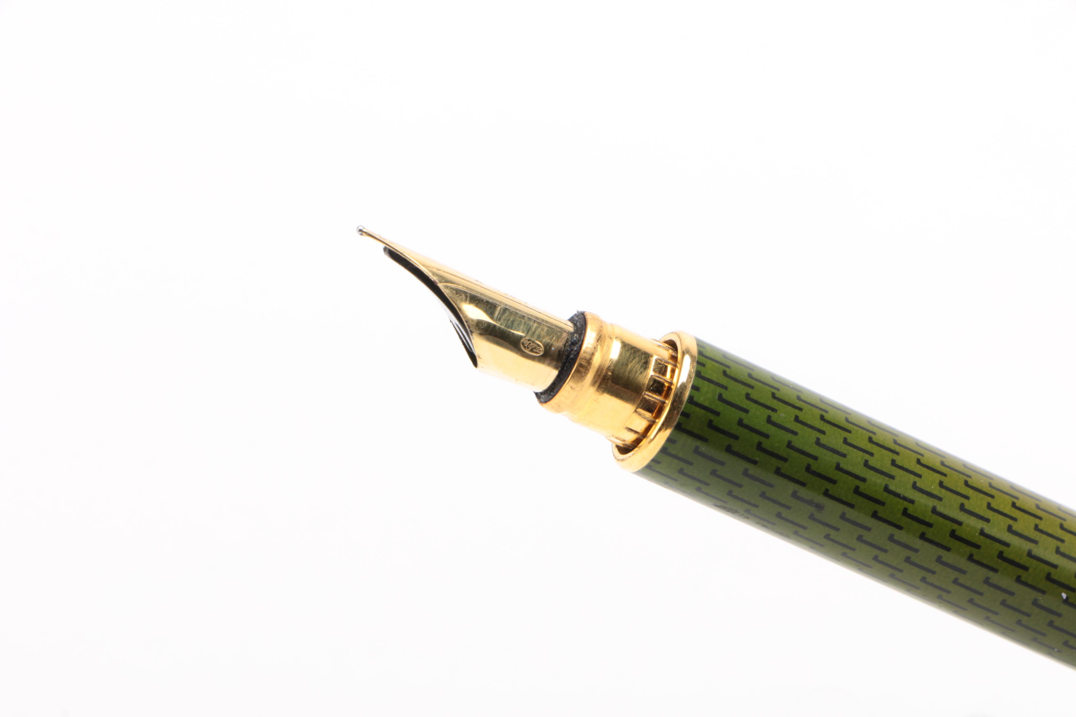 S.T. Dupont "Gatsby" Green Lacquer Fountain Pen with 18K Gold Nib, France, 1980s