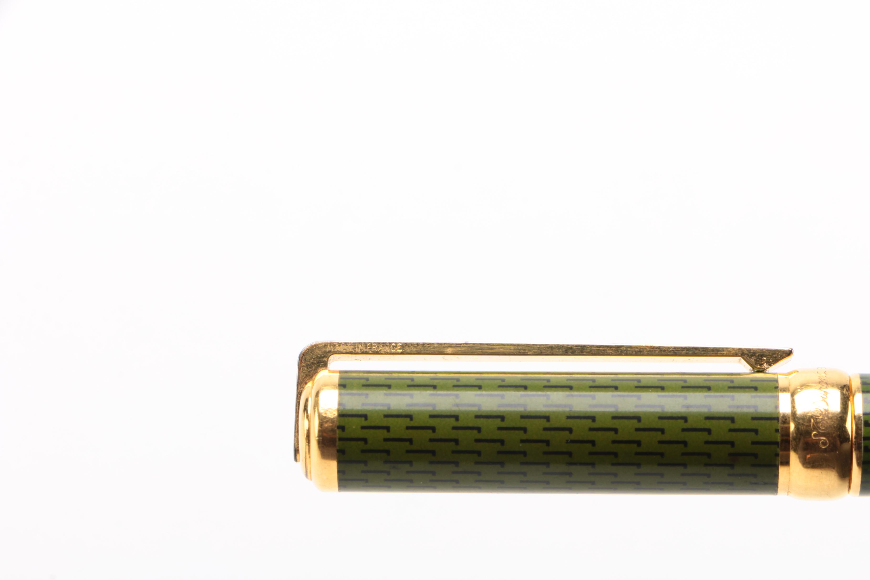 S.T. Dupont "Gatsby" Green Lacquer Fountain Pen with 18K Gold Nib, France, 1980s