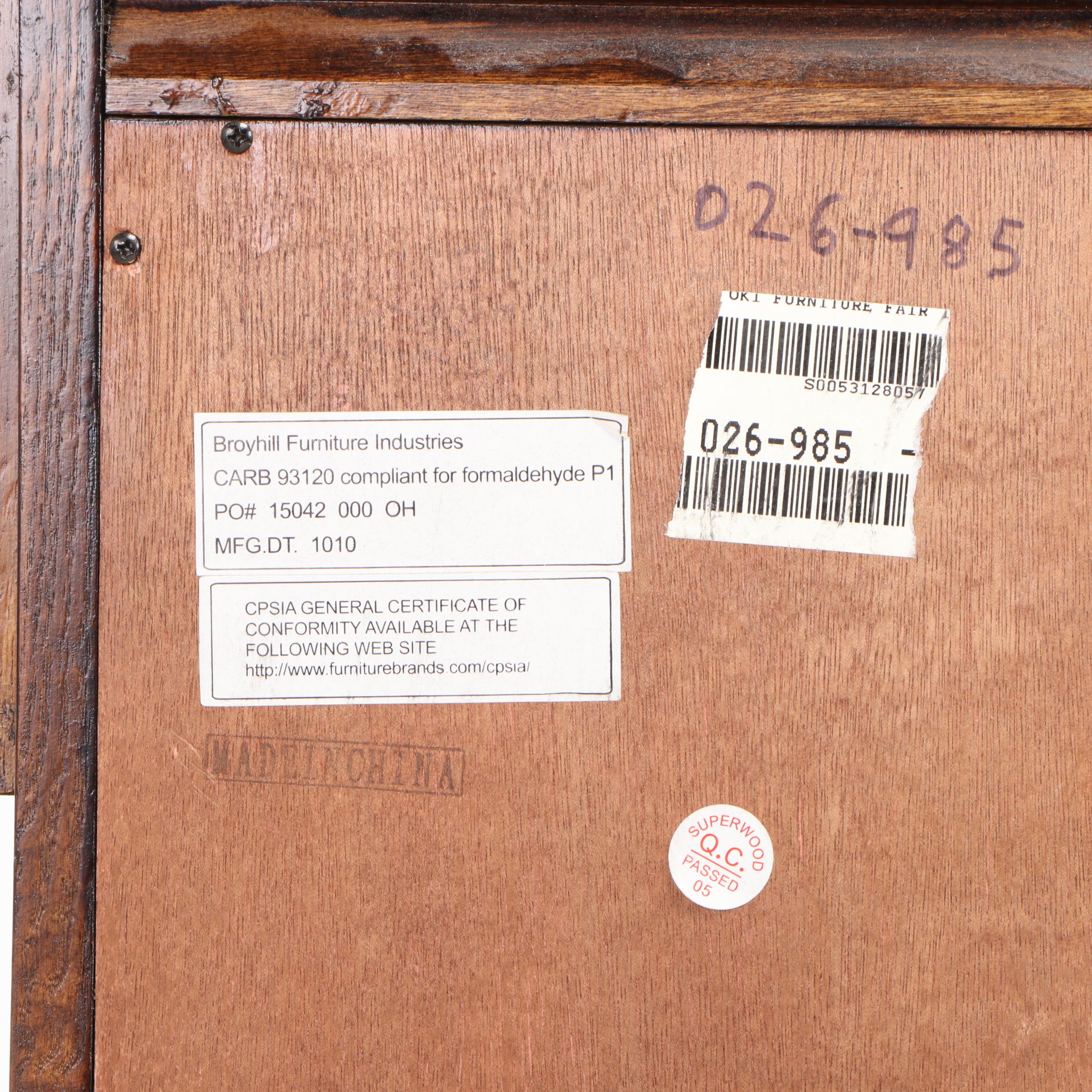 Mission Style Broyhill "Artisan Collection" Oak Chest of Drawers, Contemporary