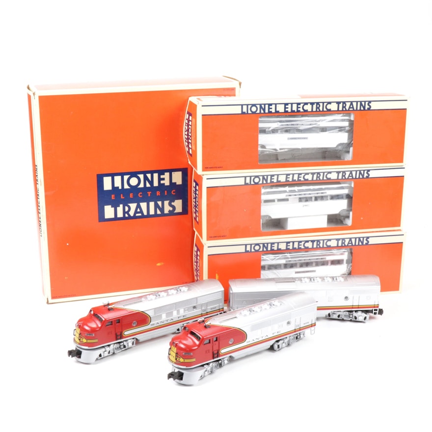 Lionel O Scale Santa Fe Diesel Locomotive and Passenger Set