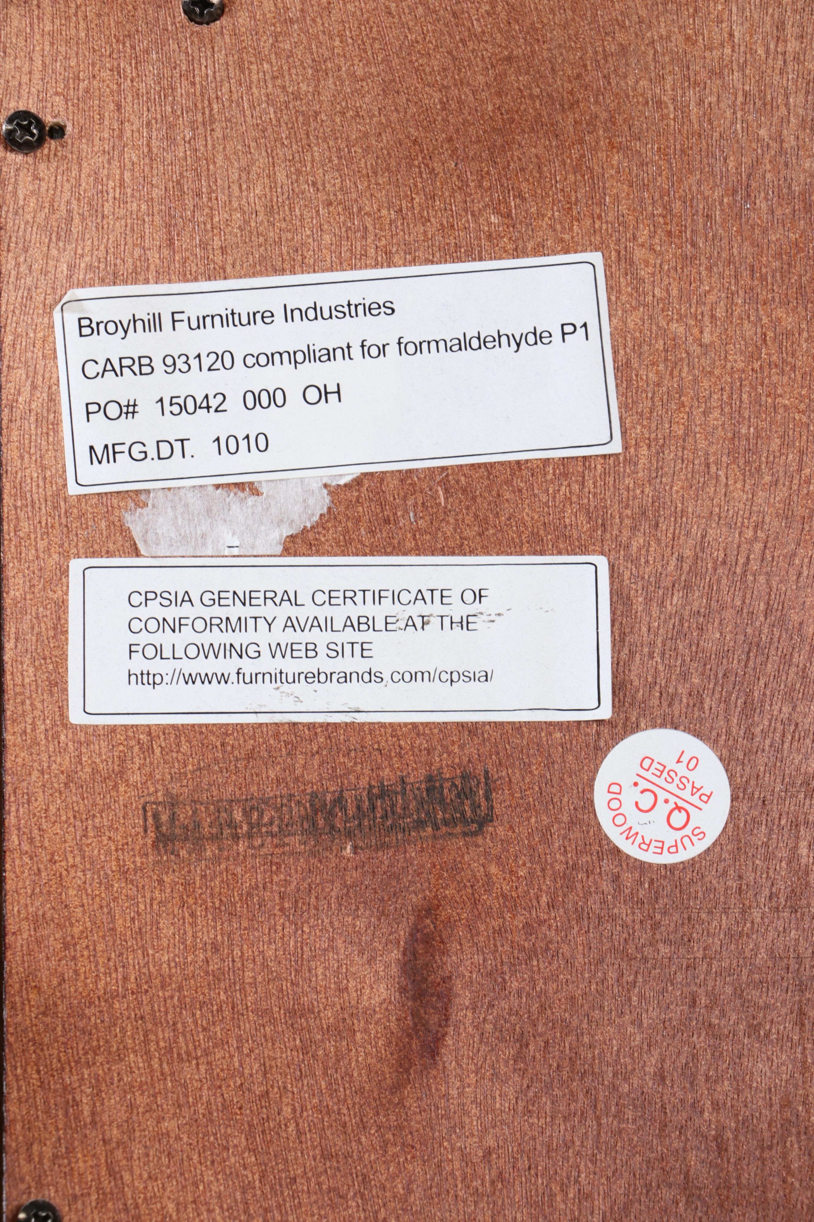 Mission Style Broyhill Oak Dresser with Mirror, Late 20th Century