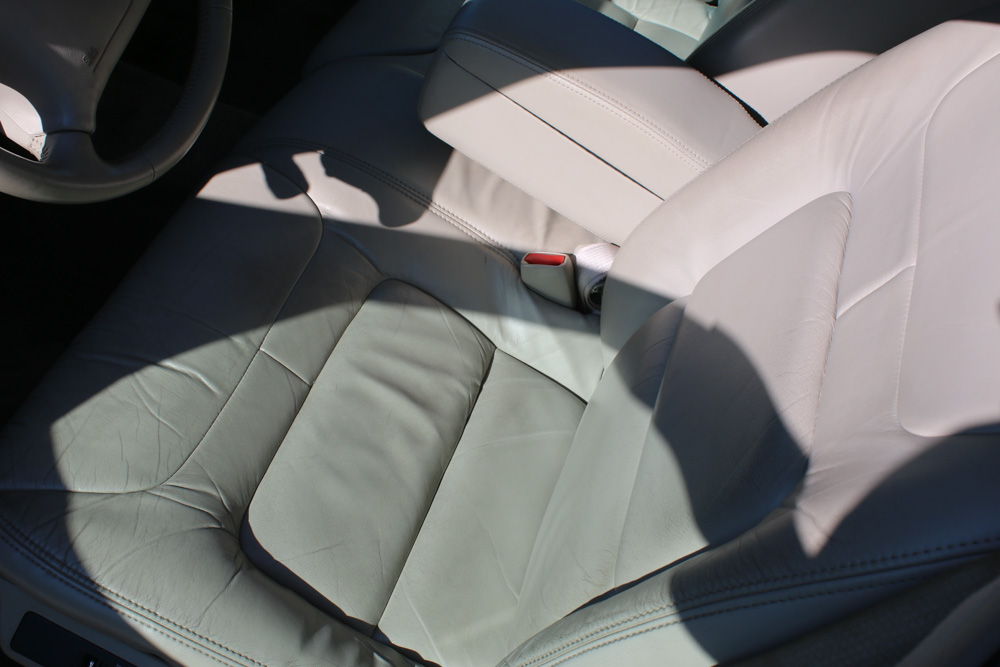 1999 Cadillac DeVille Tuxedo Edition Sedan in Crimson Pearl