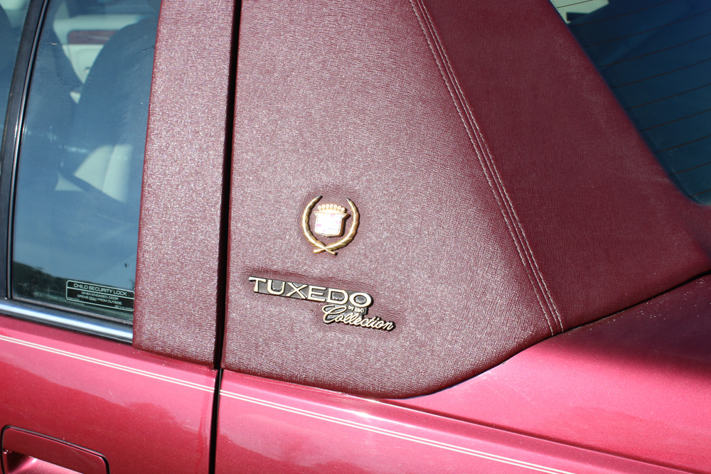 1999 Cadillac DeVille Tuxedo Edition Sedan in Crimson Pearl