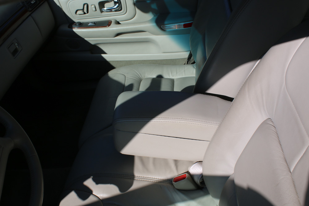 1999 Cadillac DeVille Tuxedo Edition Sedan in Crimson Pearl