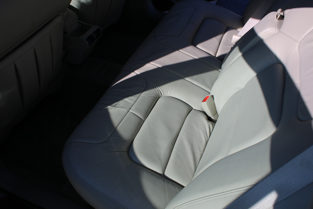 1999 Cadillac DeVille Tuxedo Edition Sedan in Crimson Pearl