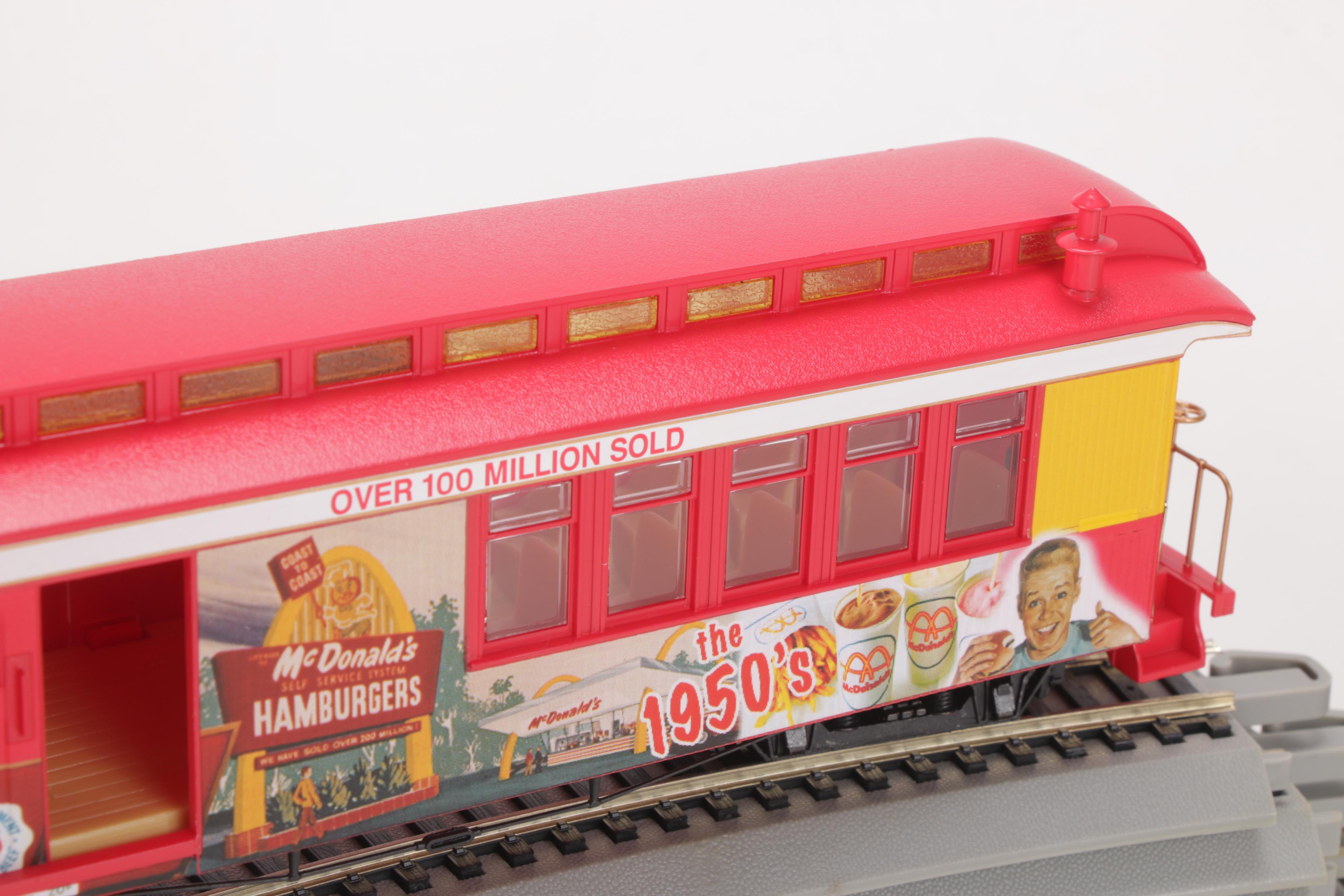 Bachmann Hawthorne Village McDonald's HO Scale Train Set