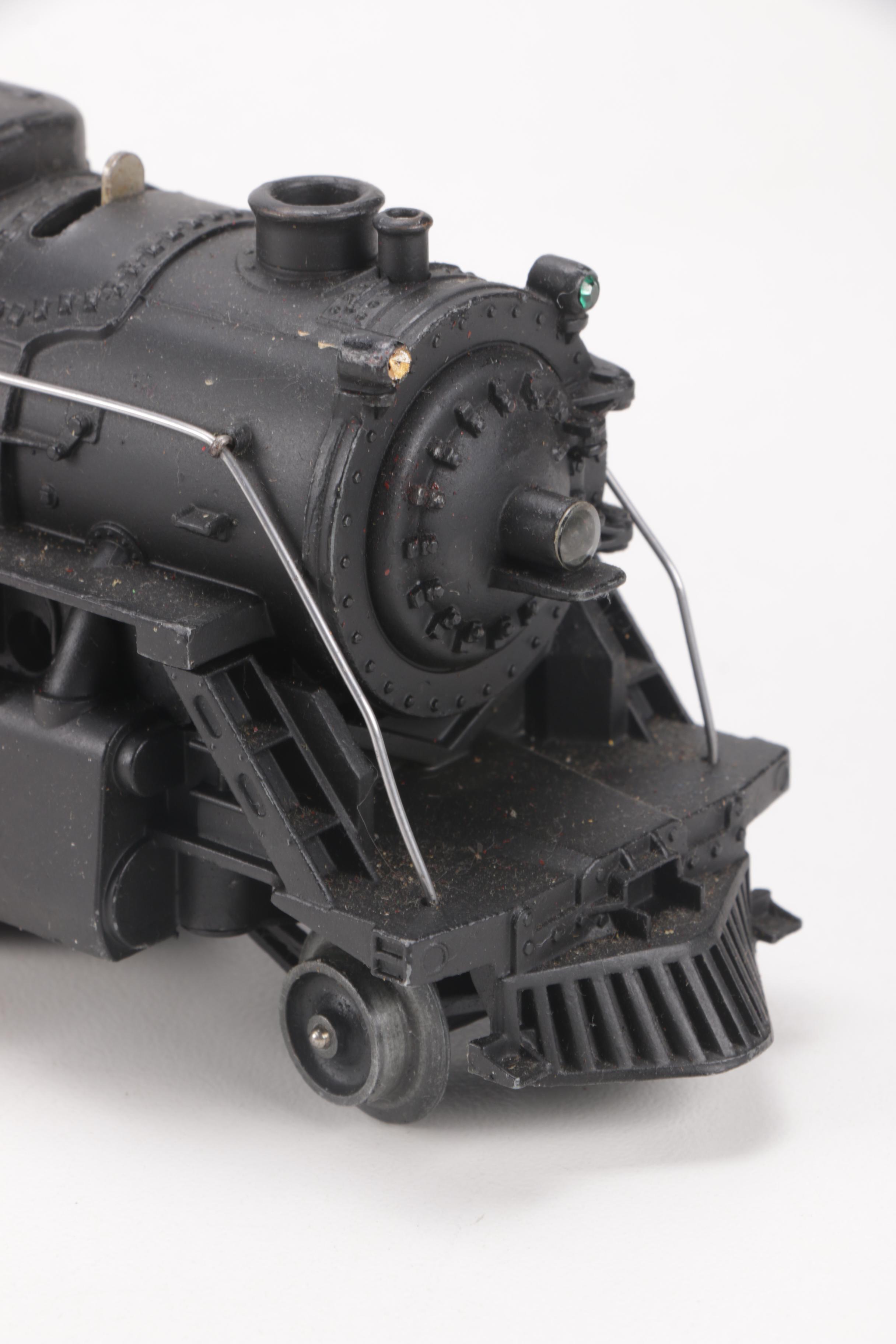 Lionel O-Gauge 1666 Steam Locomotive with 1654W Tender