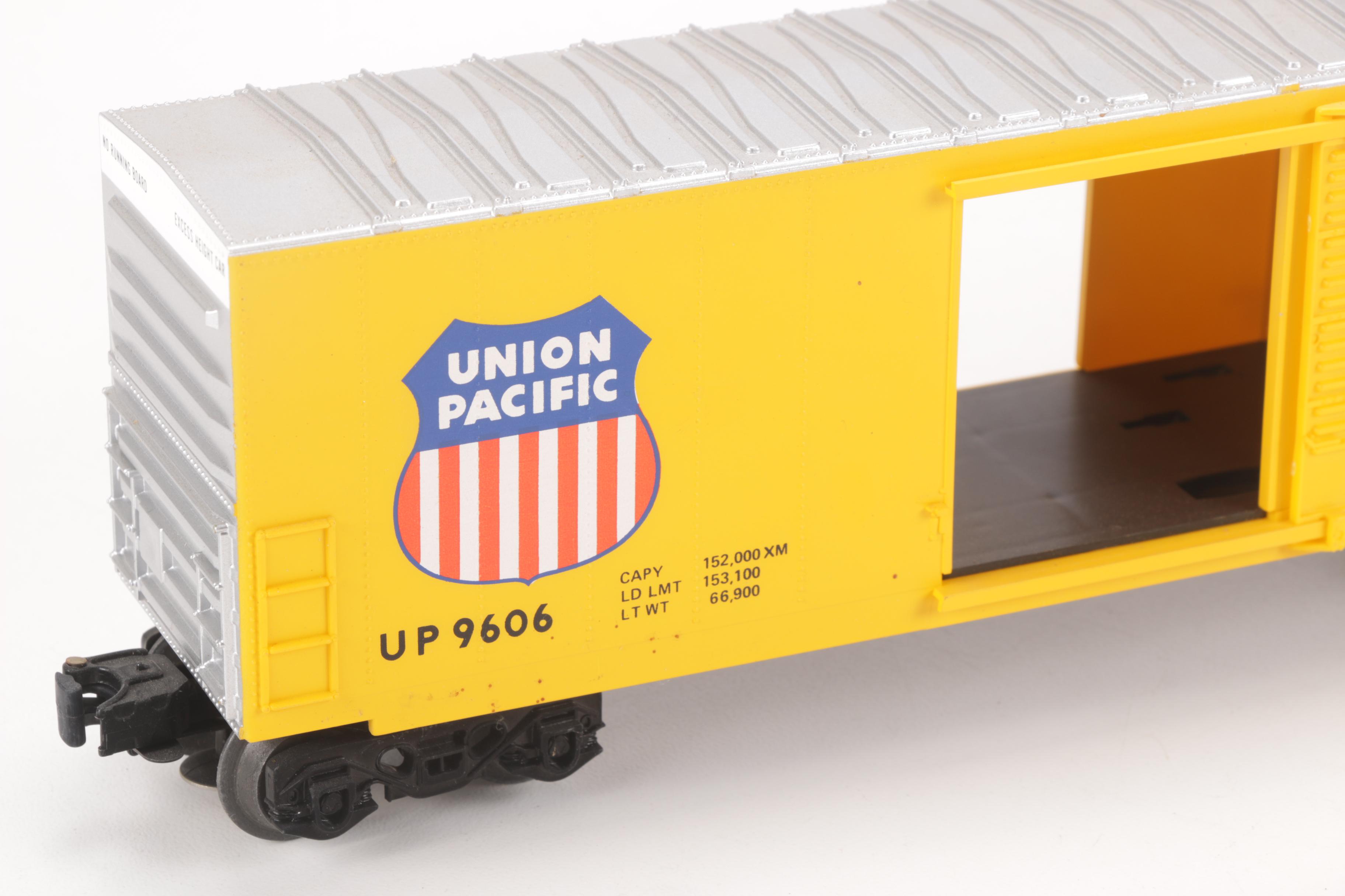 Lionel O-Gauge Union Pacific 202 Diesel Locomotive with Freight Cars and Caboose