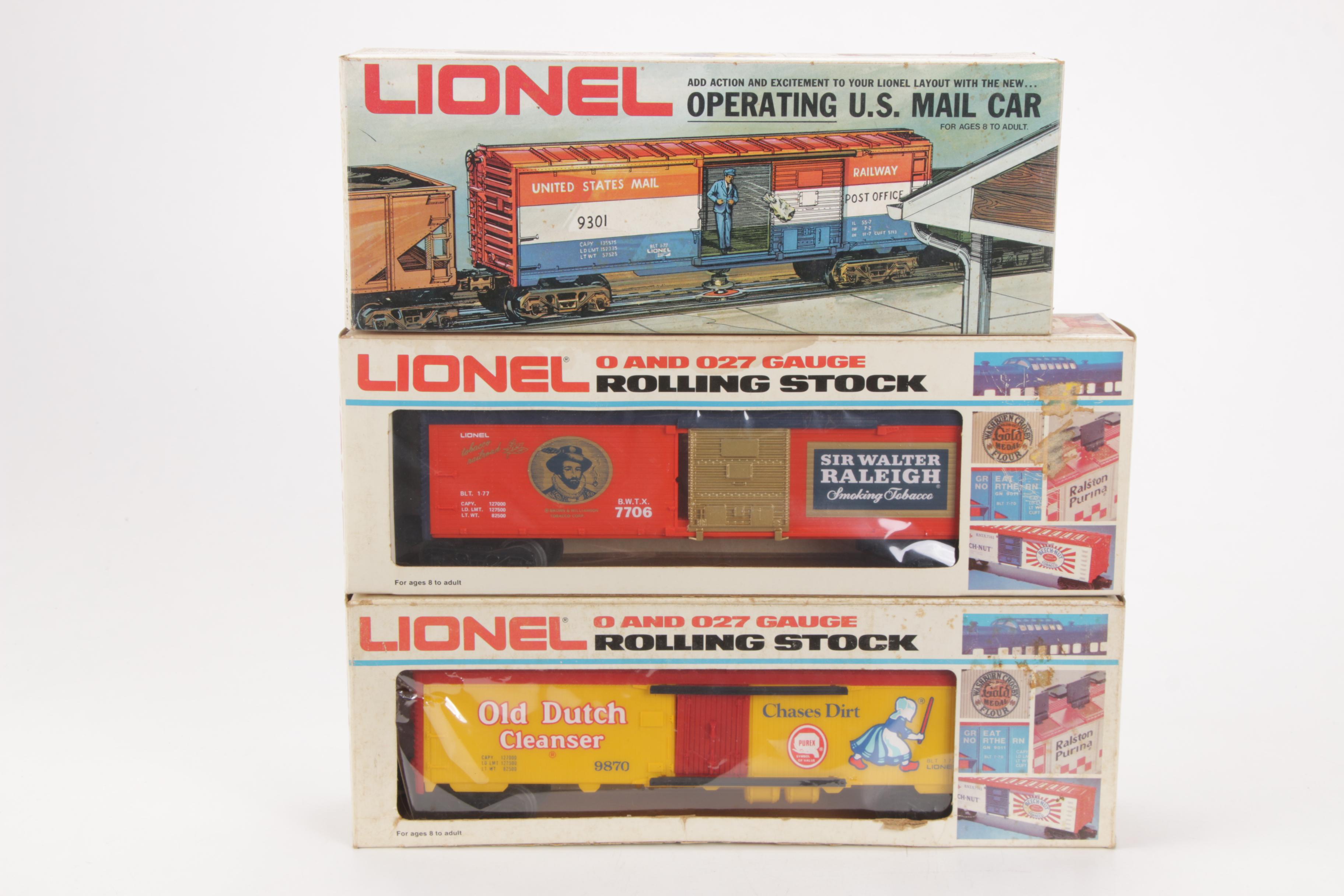 Lionel O-Gauge "Texas Special" 1055 Diesel Locomotive with Freight Cars