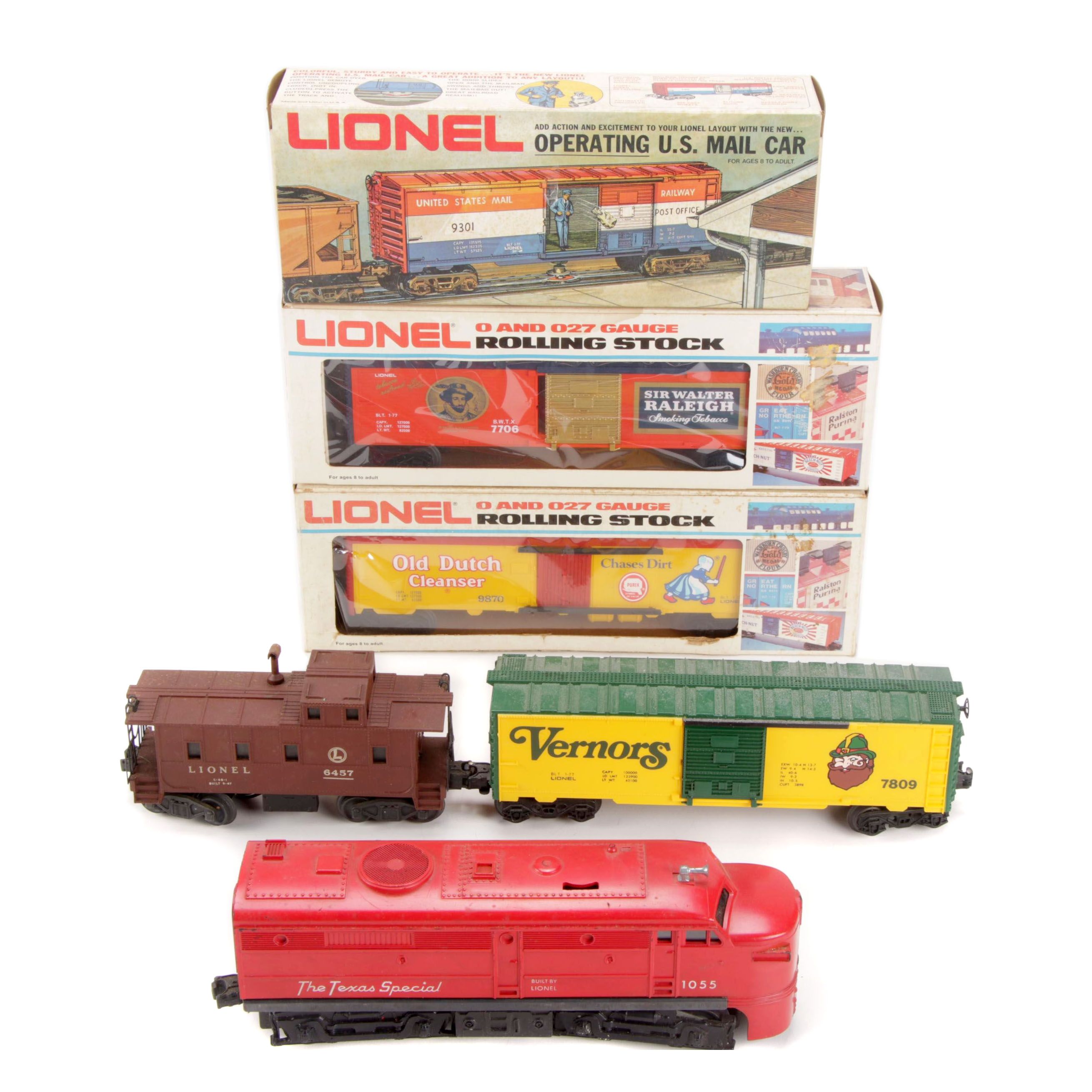 Lionel O-Gauge "Texas Special" 1055 Diesel Locomotive with Freight Cars