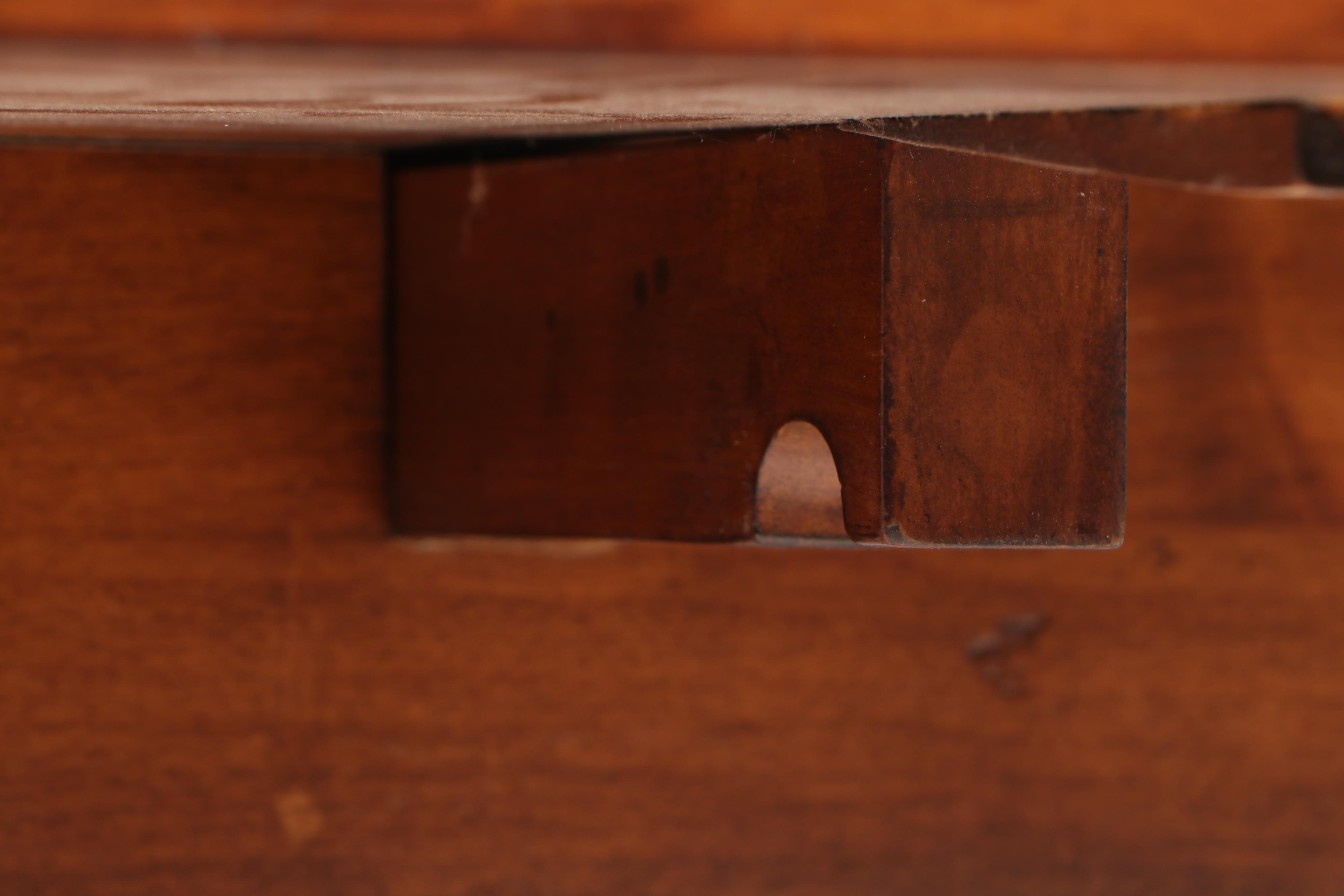 Ralph Lauren, George III Style Drop-Leaf Hunt Table