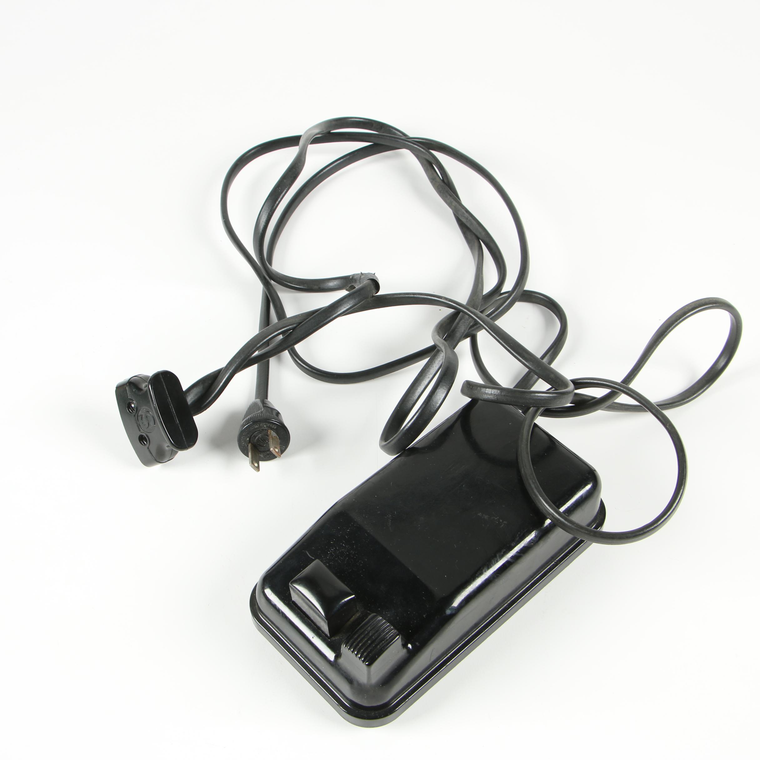 Singer Featherweight 221 Electric Sewing Machine with Case, AL Series, 1952