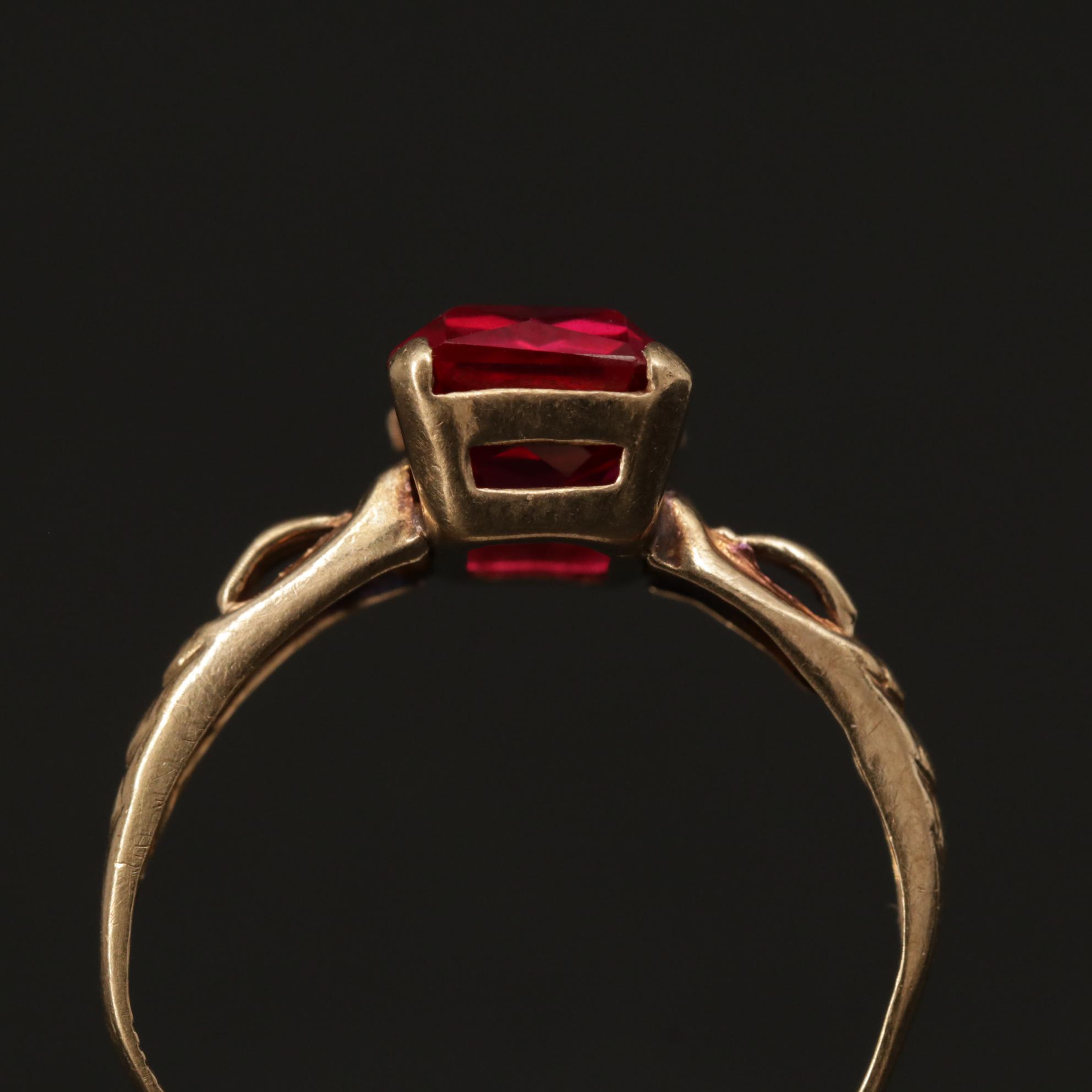 Vintage 10K Yellow Gold Ruby Ring