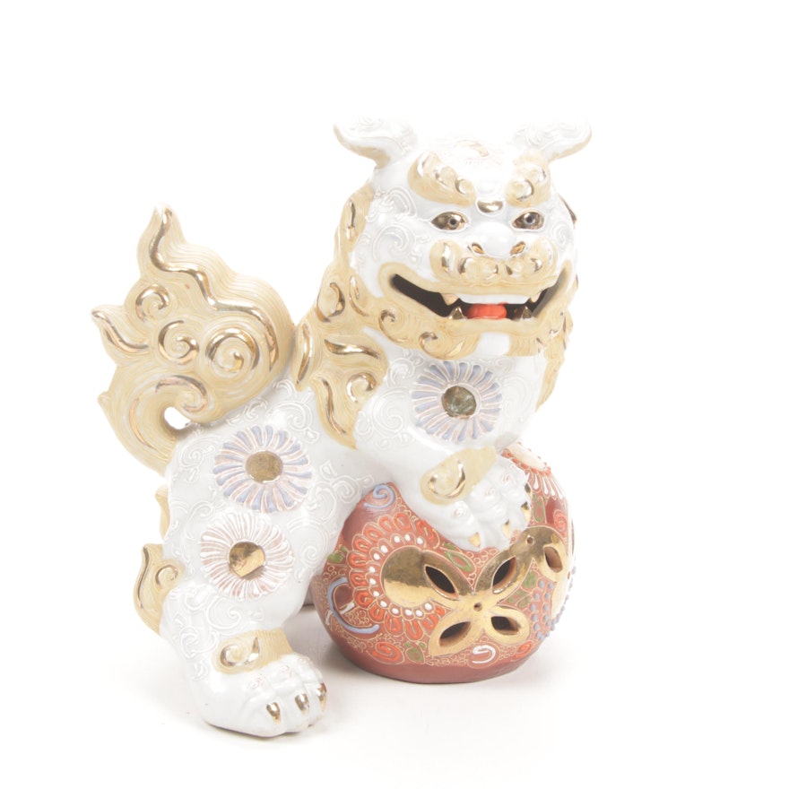Chinese Moriage Porcelain Guardian Lion Figure