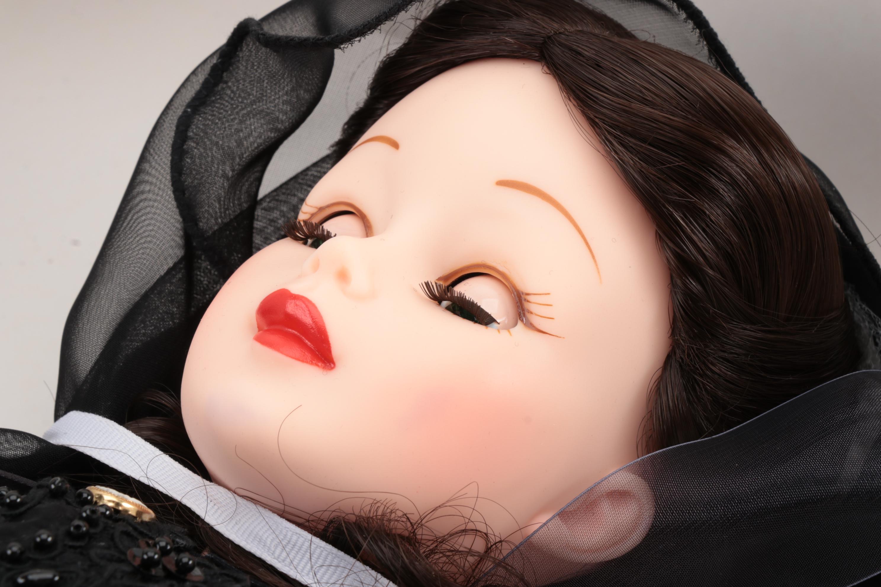 21" Madame Alexander "Black Mourning Scarlett" Doll, Limited Edition, 1999