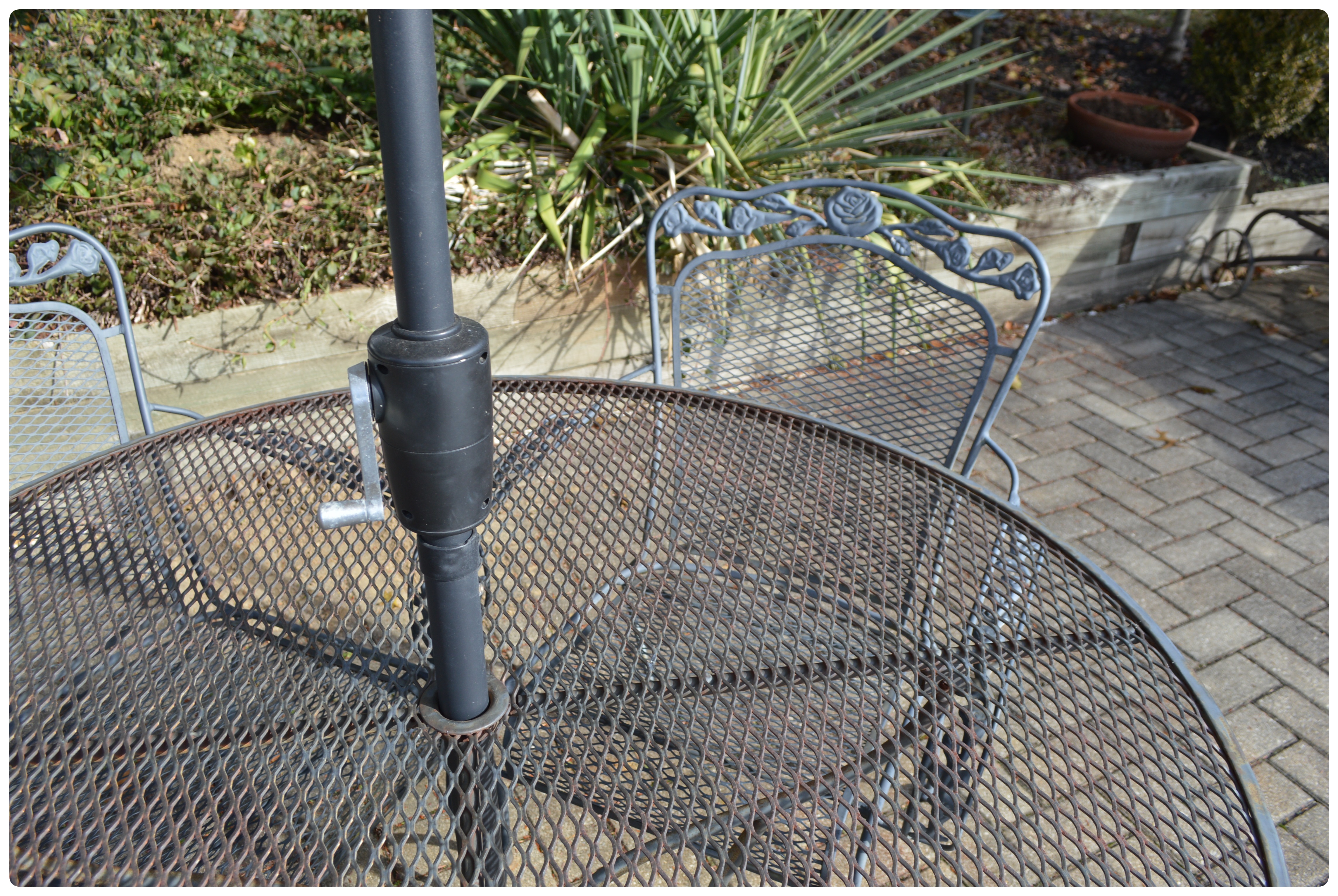 Wrought Iron Mesh Dining Table and Chairs with Umbrella, Contemporary