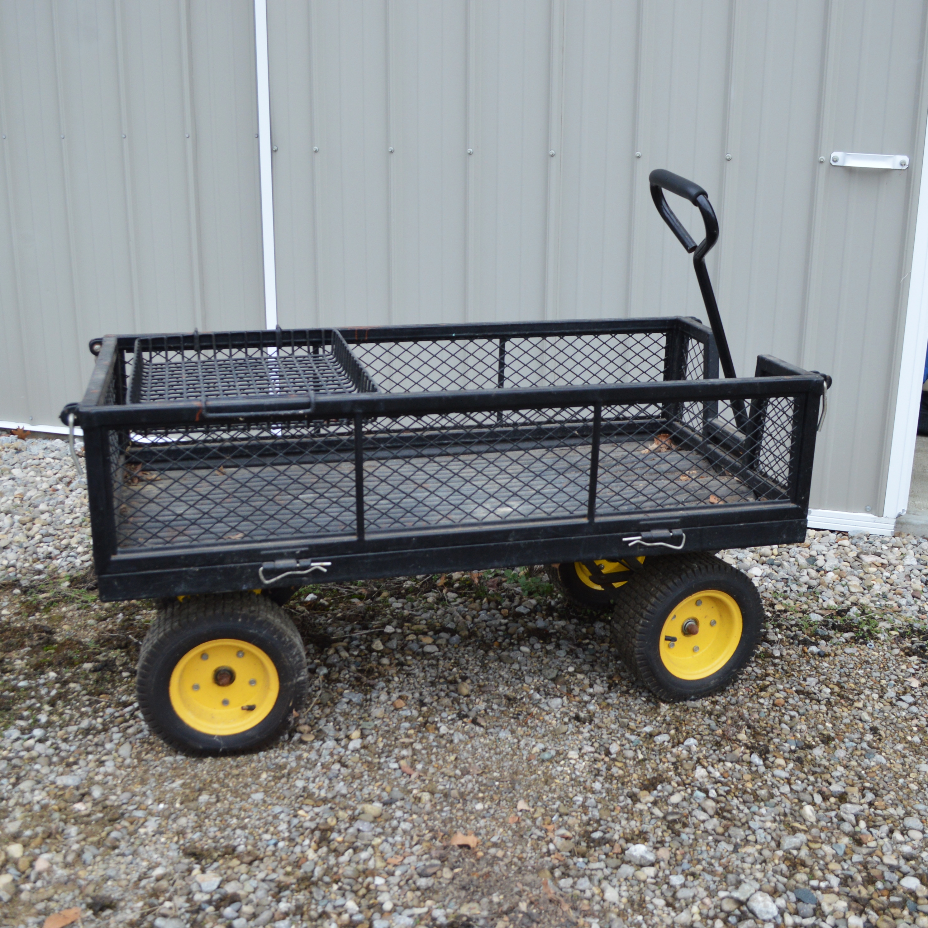 Metal Mesh Yard Cart Manual Pull Wagon