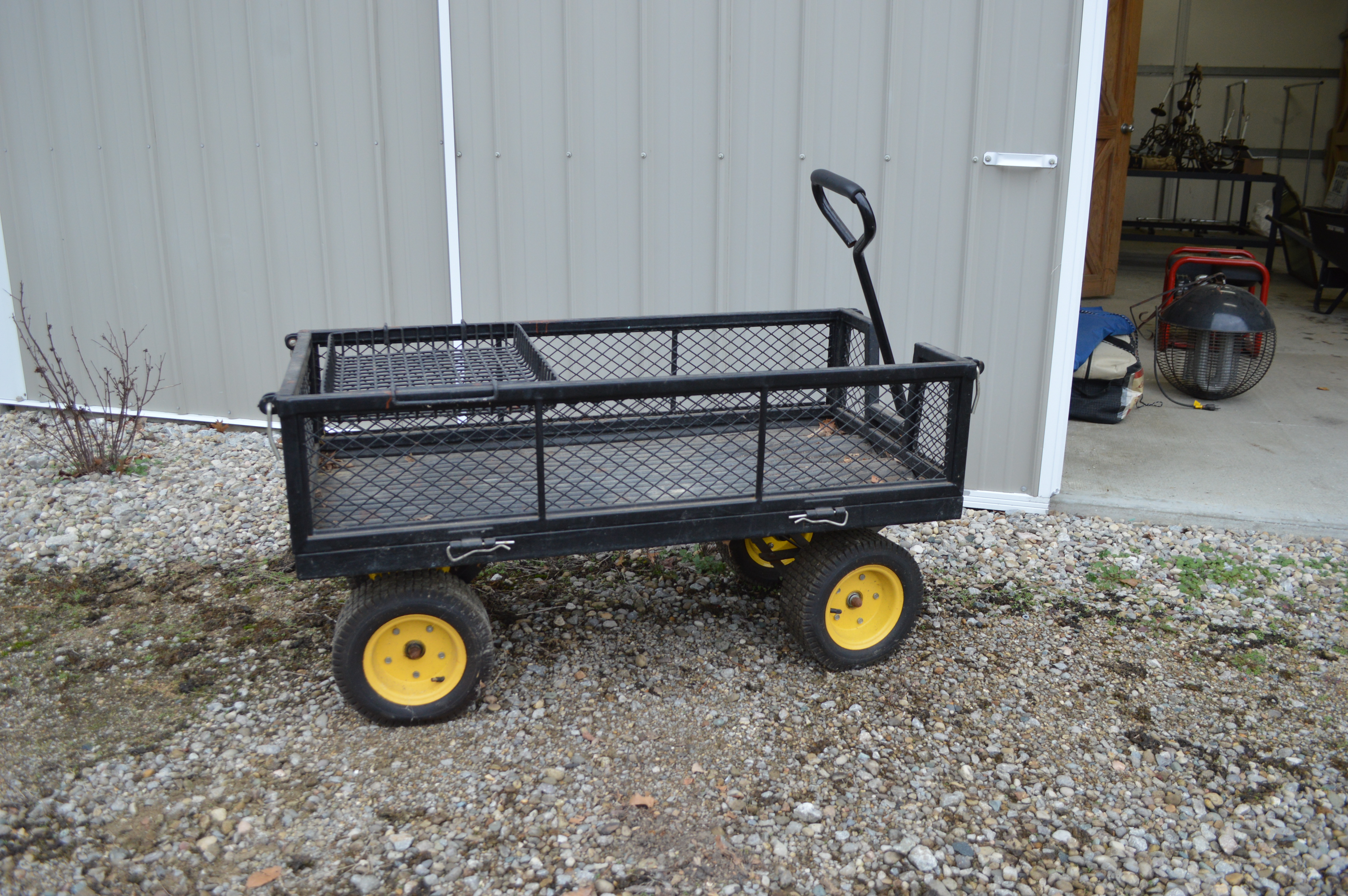 Metal Mesh Yard Cart Manual Pull Wagon