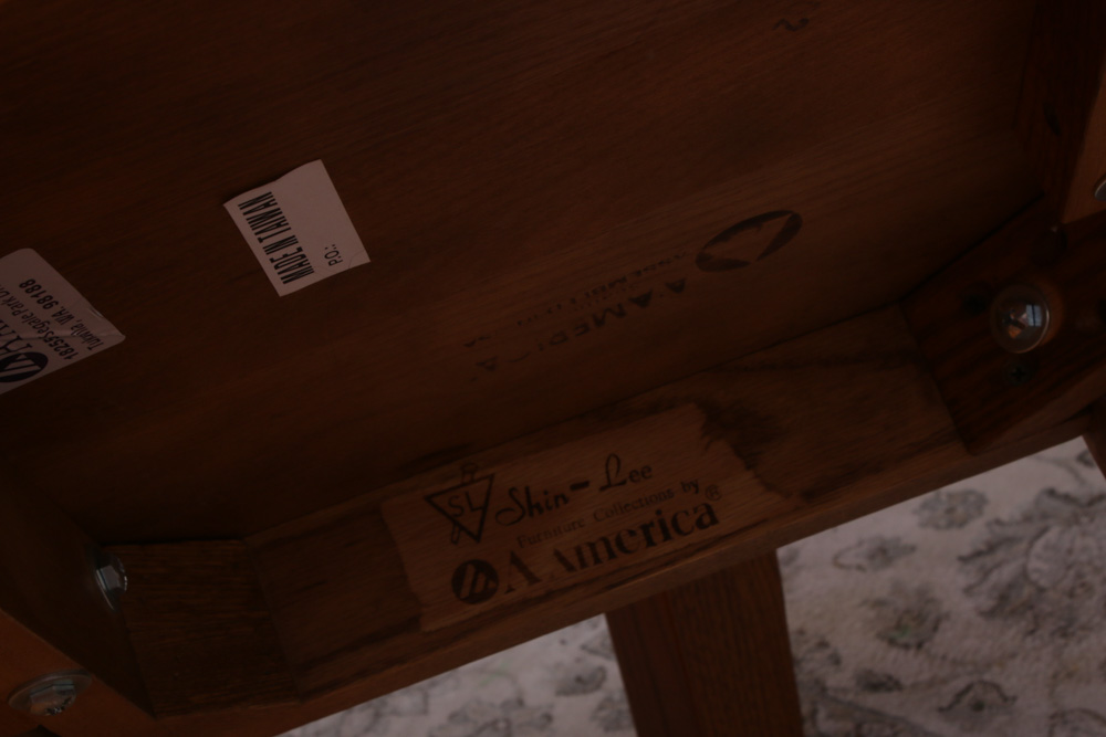 Shin-Lee, Arts and Crafts Style Oak Dining Room Table and Chairs