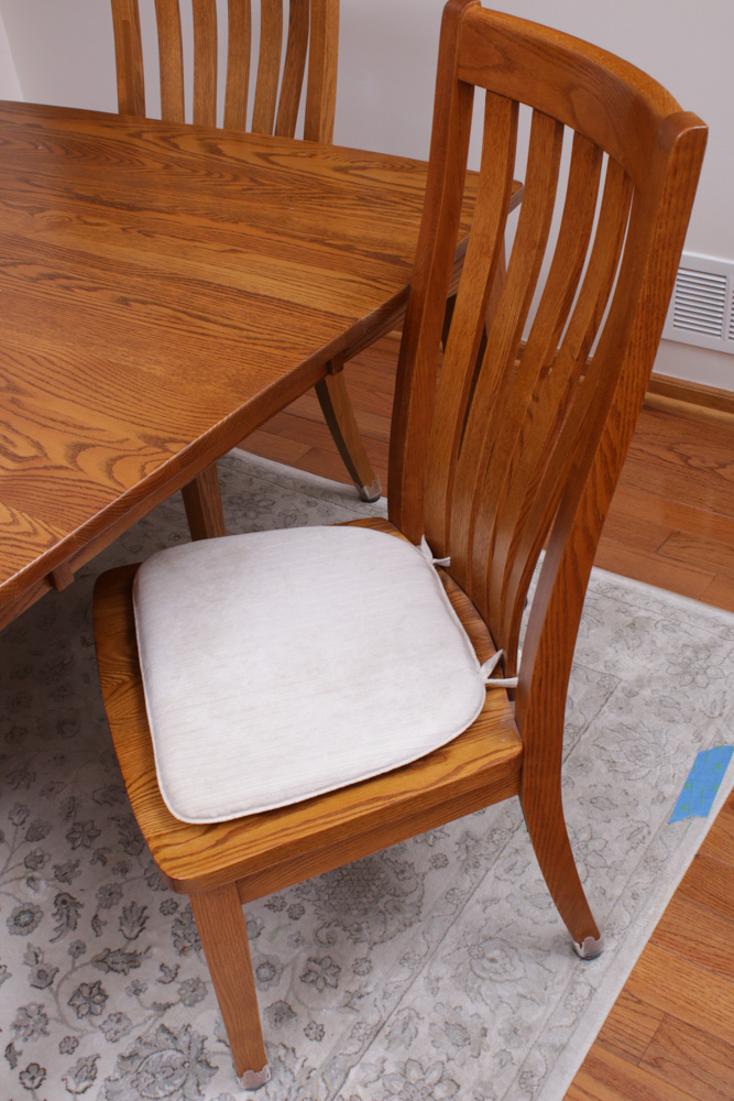 Shin-Lee, Arts and Crafts Style Oak Dining Room Table and Chairs
