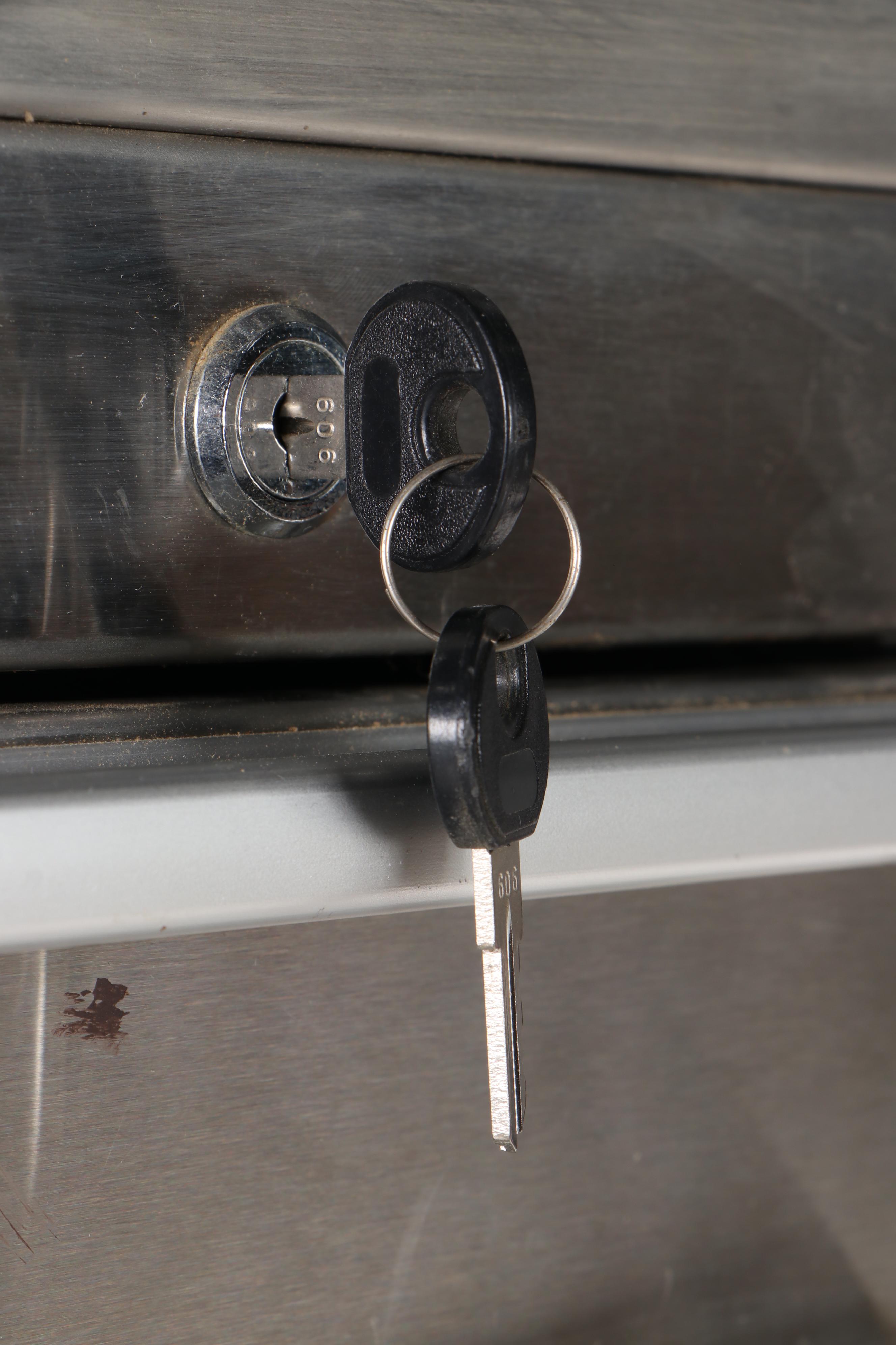 HammerHead Stainless Steel Nineteen-Drawer Rolling Tool Chest